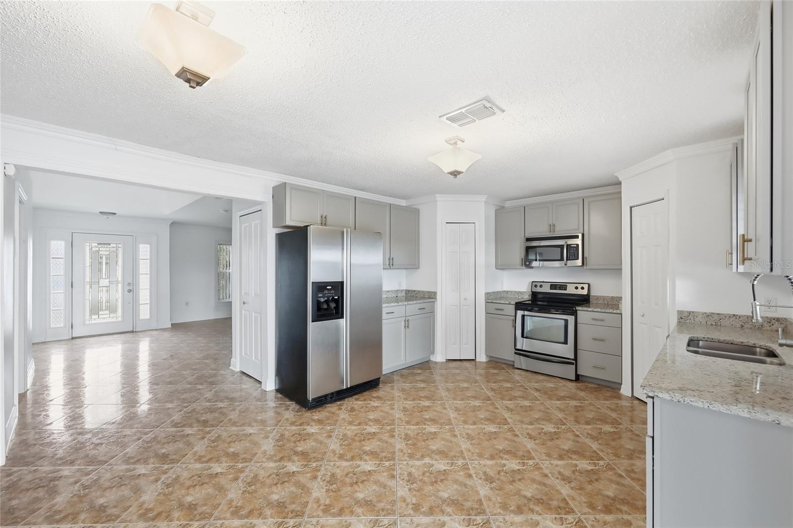 Image 5 of 40 For 629 Milford Street