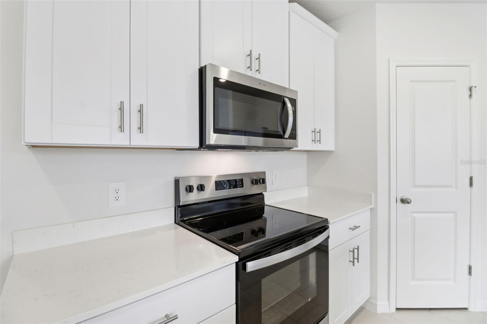 Image 13 of 28 For 690 Muhly Way