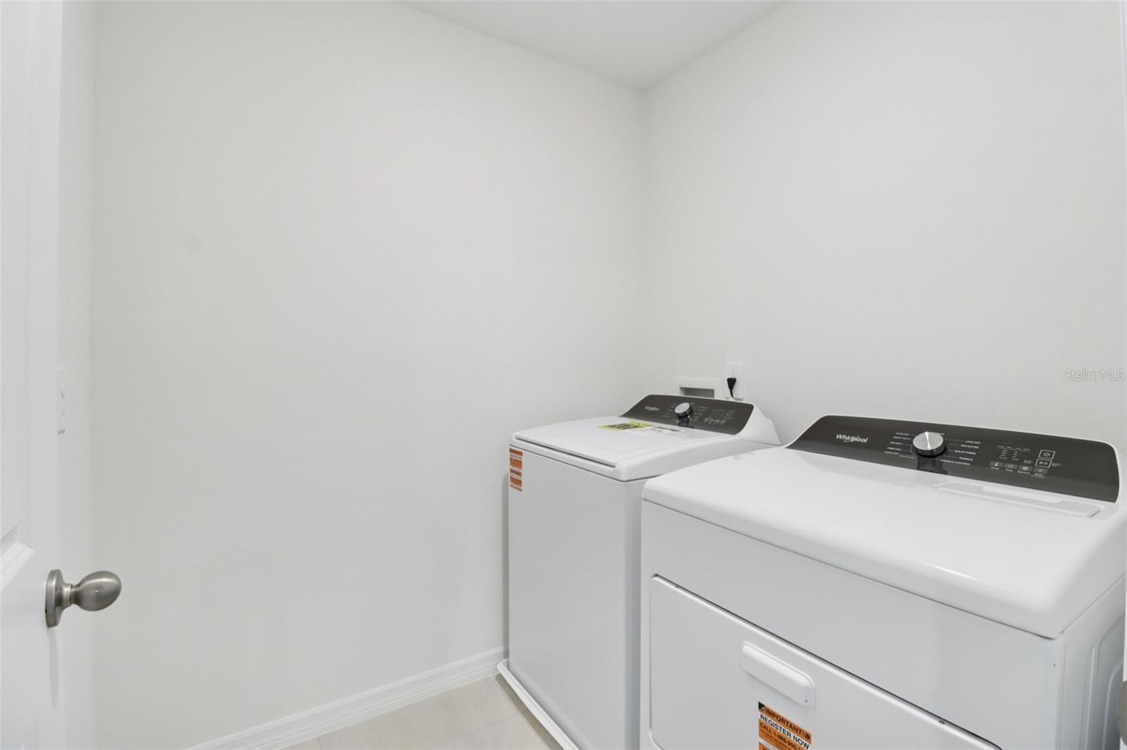 Image 21 of 28 For 690 Muhly Way