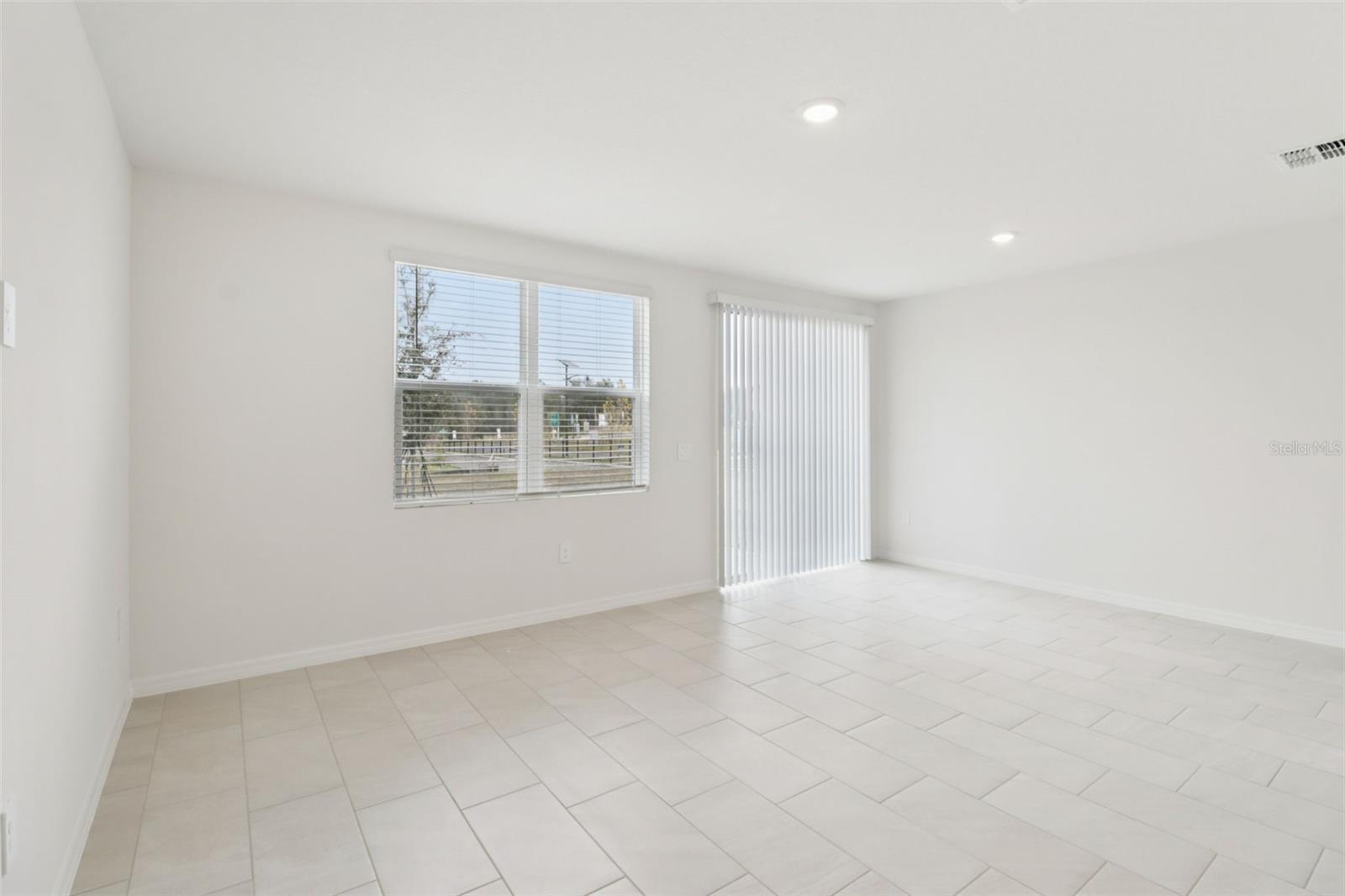 Image 6 of 28 For 690 Muhly Way