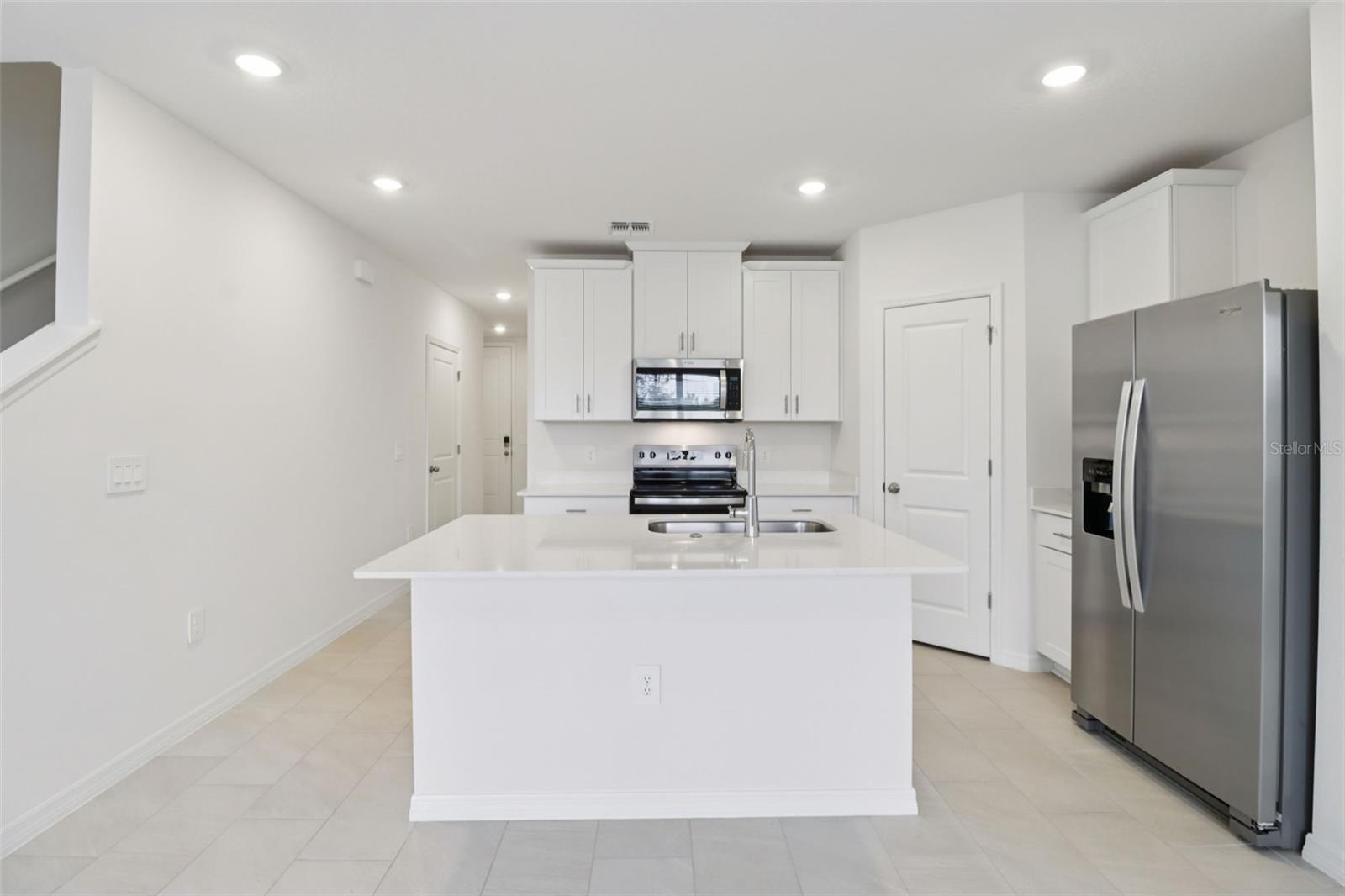 Image 9 of 28 For 690 Muhly Way