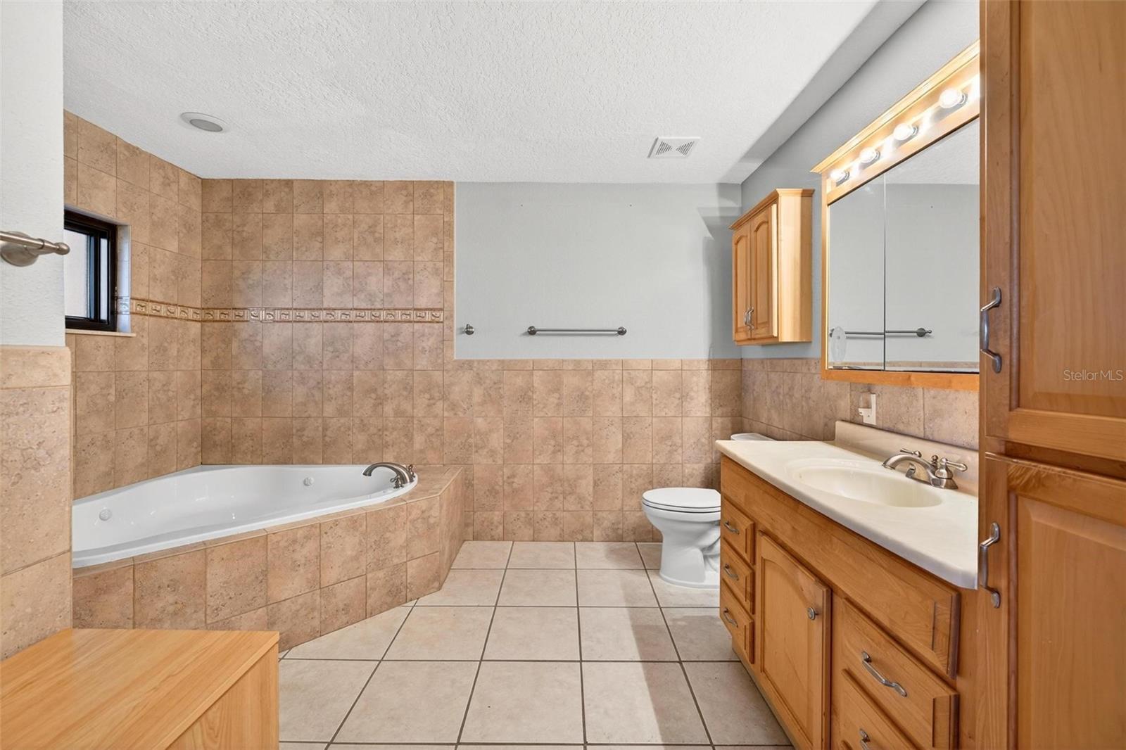 Image 39 of 85 For 35624 Cypress Court