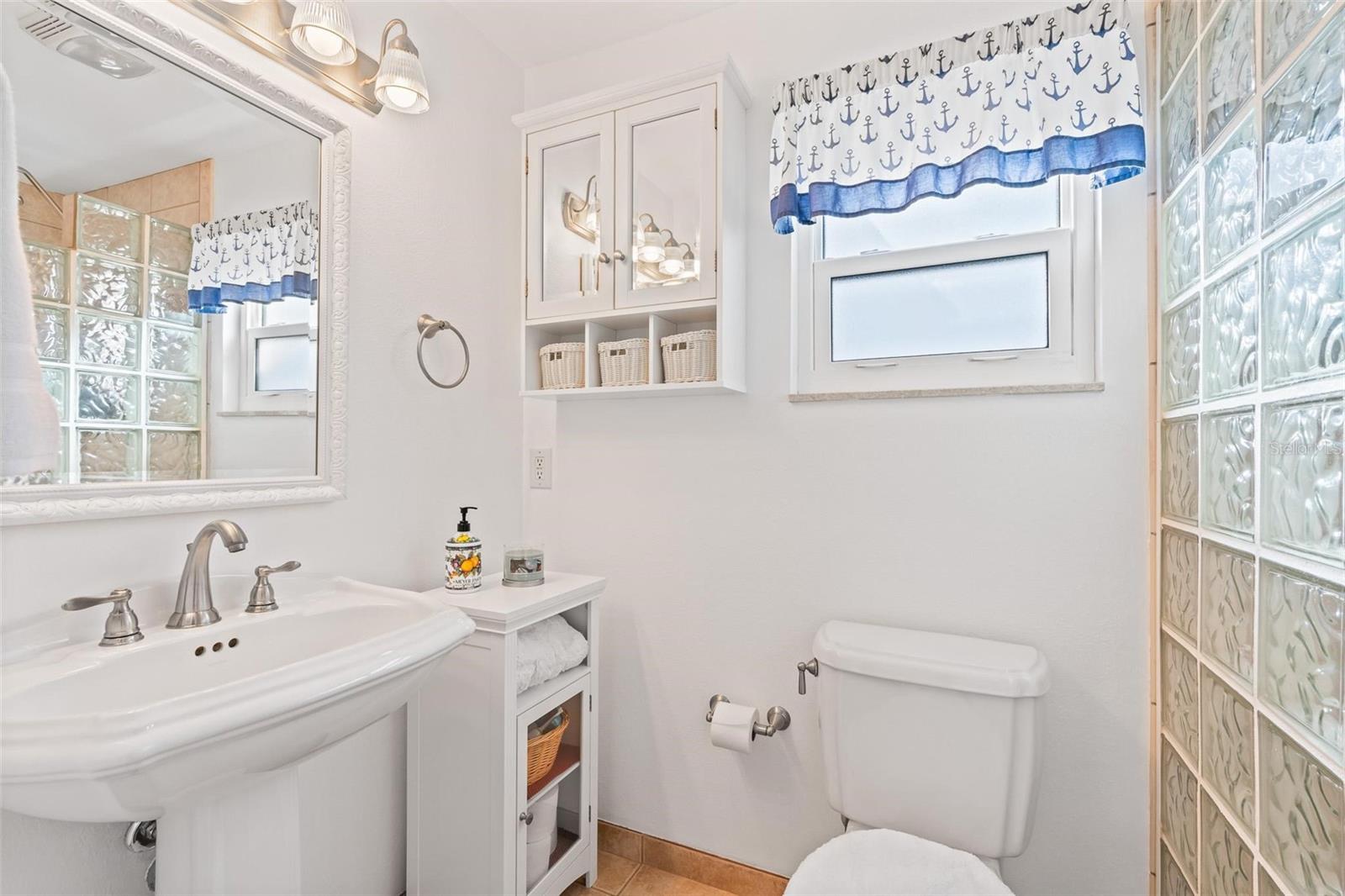 Image 11 of 50 For 79 Broadmoor Circle