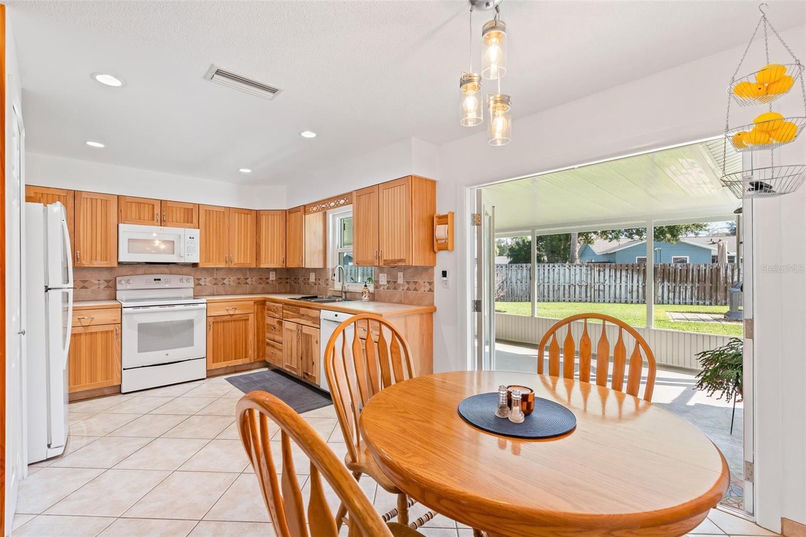 Image 17 of 50 For 79 Broadmoor Circle