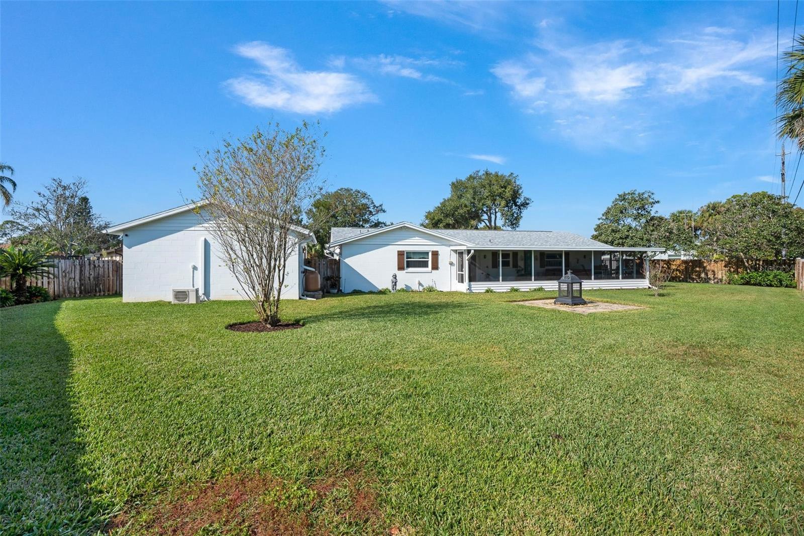 Image 26 of 50 For 79 Broadmoor Circle