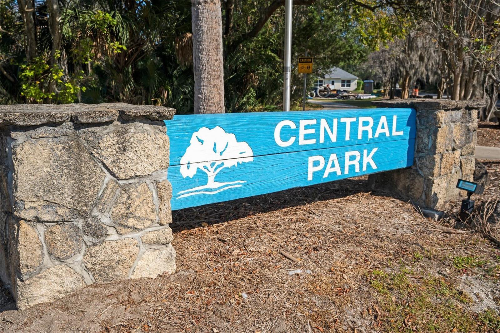 Image 40 of 50 For 79 Broadmoor Circle