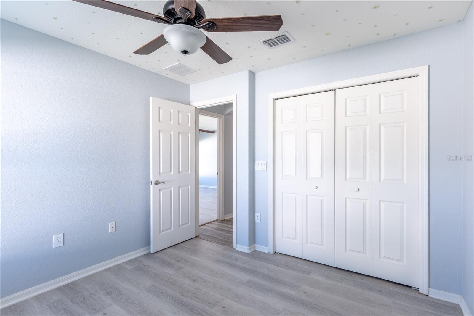 Image 23 of 37 For 721 Swallowtail Drive