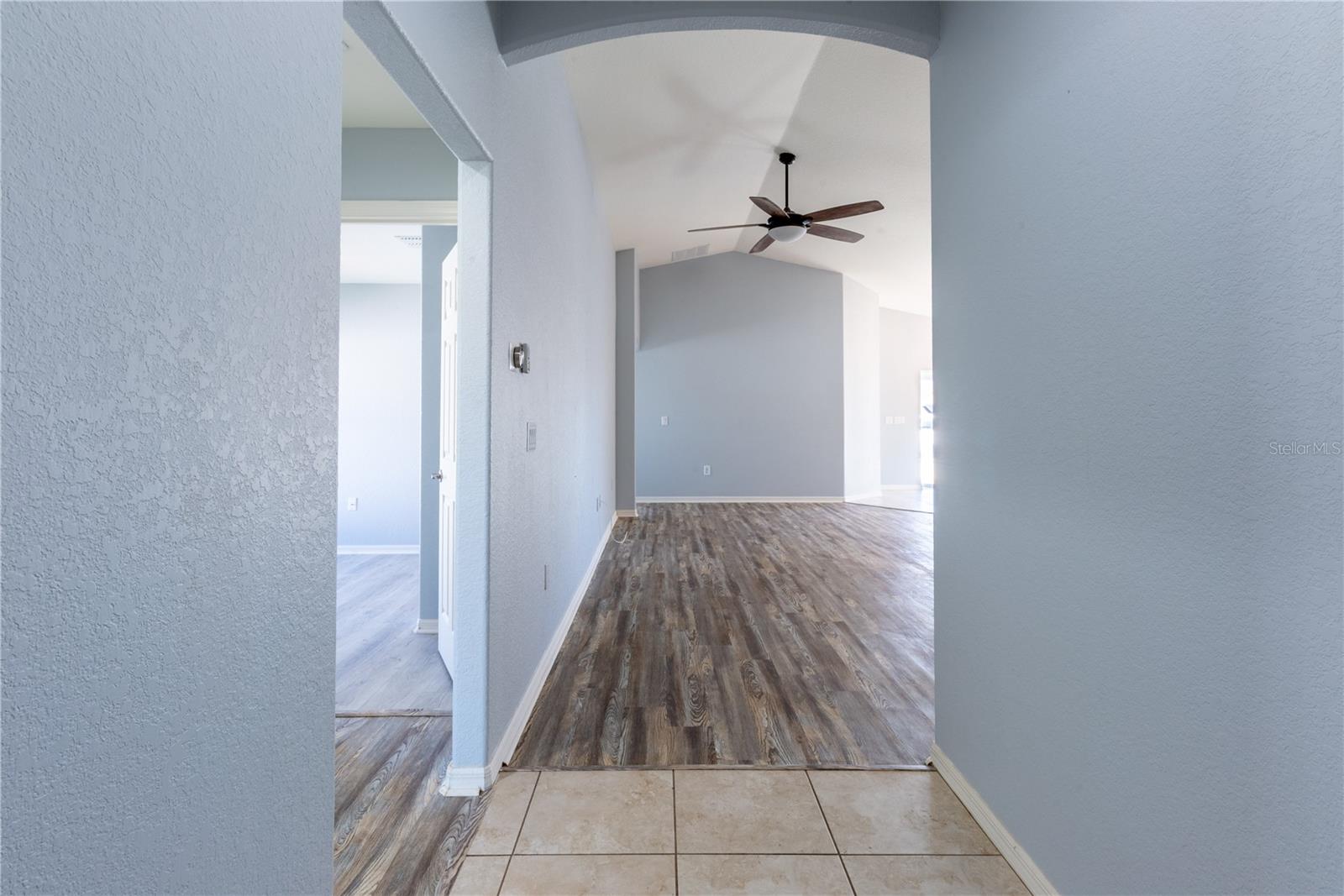 Image 5 of 37 For 721 Swallowtail Drive