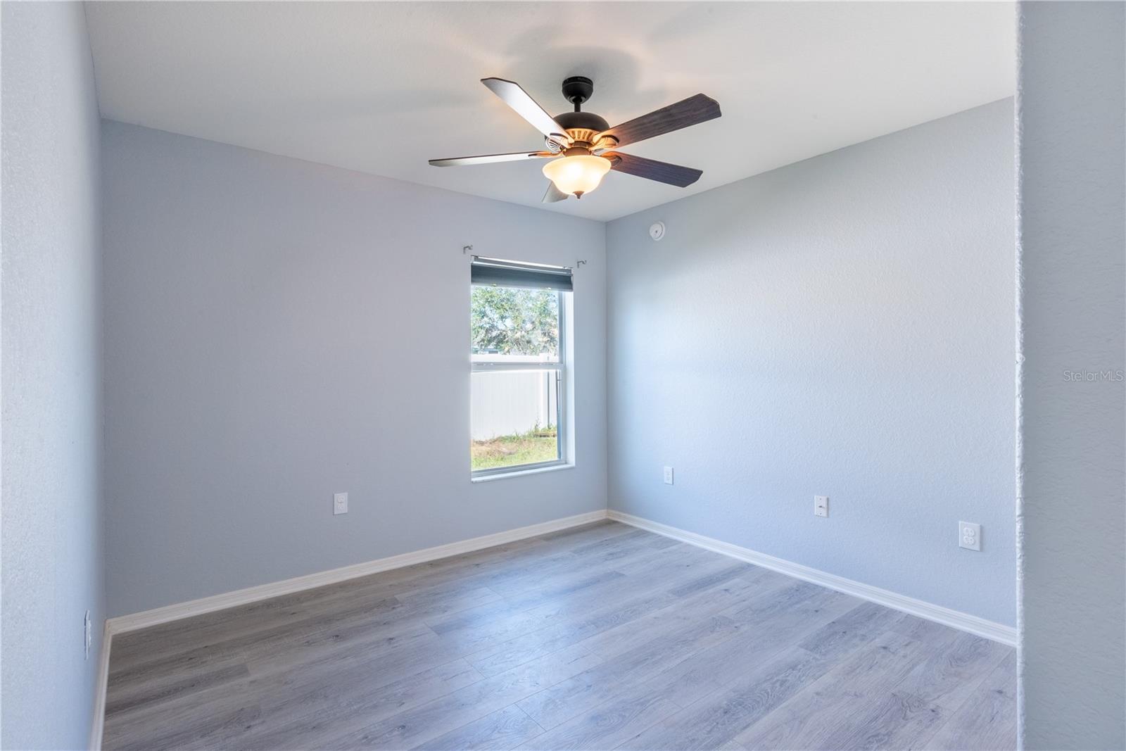 Image 9 of 37 For 721 Swallowtail Drive