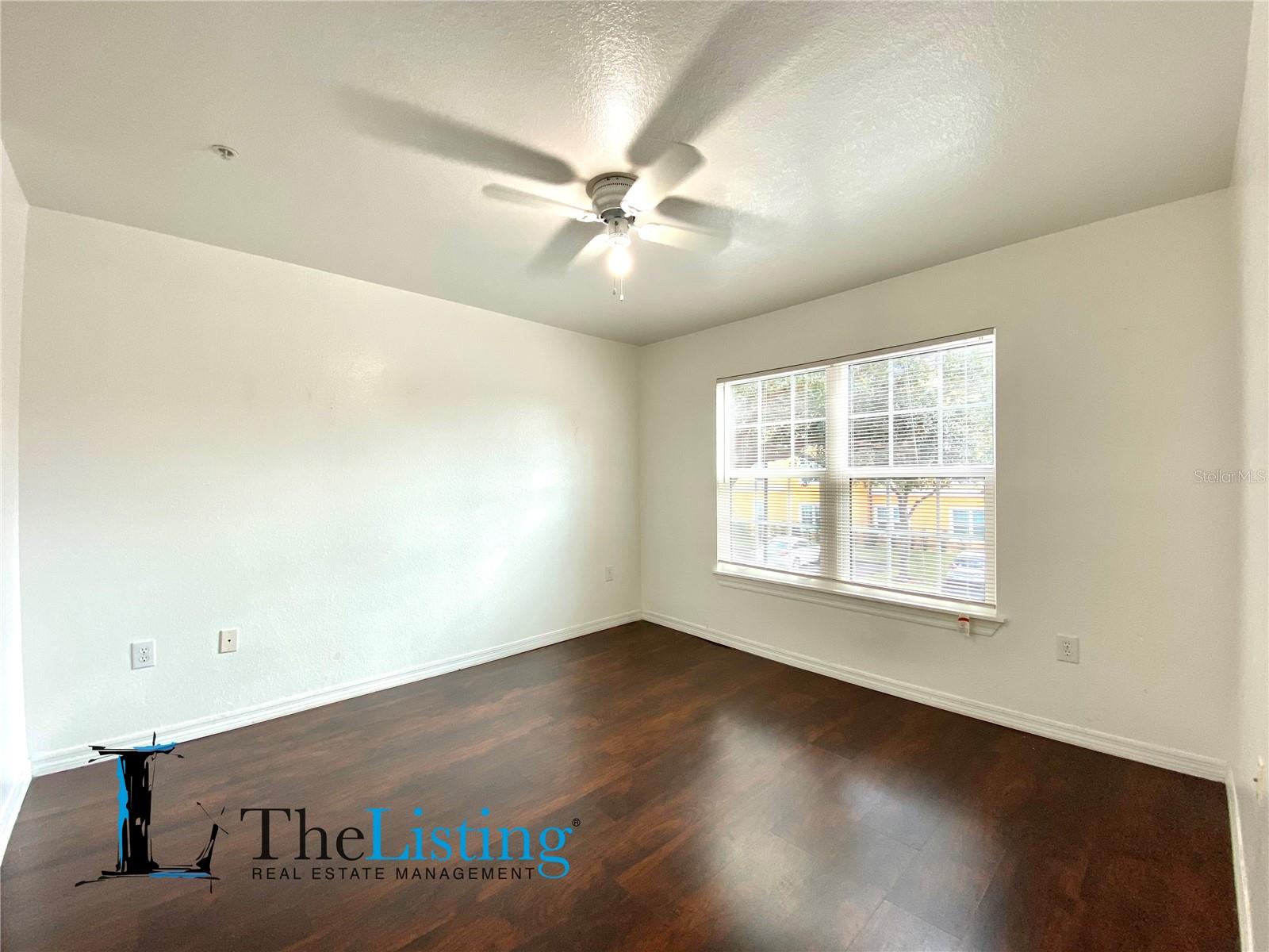 Image 12 of 19 For 5459 Vineland Road 4201