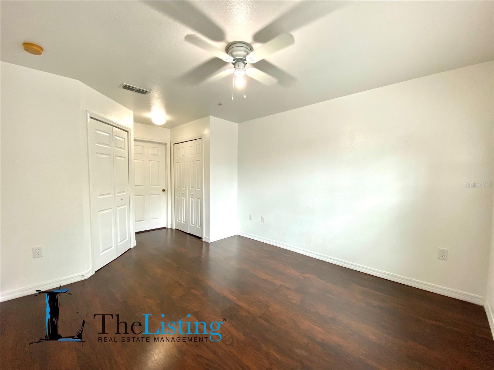 Image 13 of 19 For 5459 Vineland Road 4201