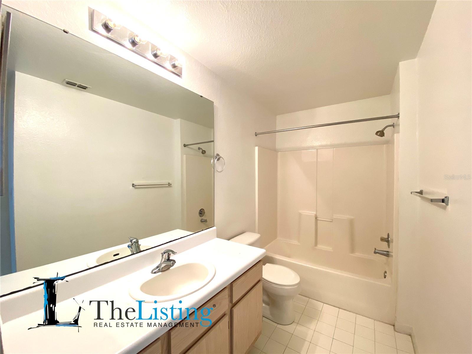 Image 3 of 19 For 5459 Vineland Road 4201