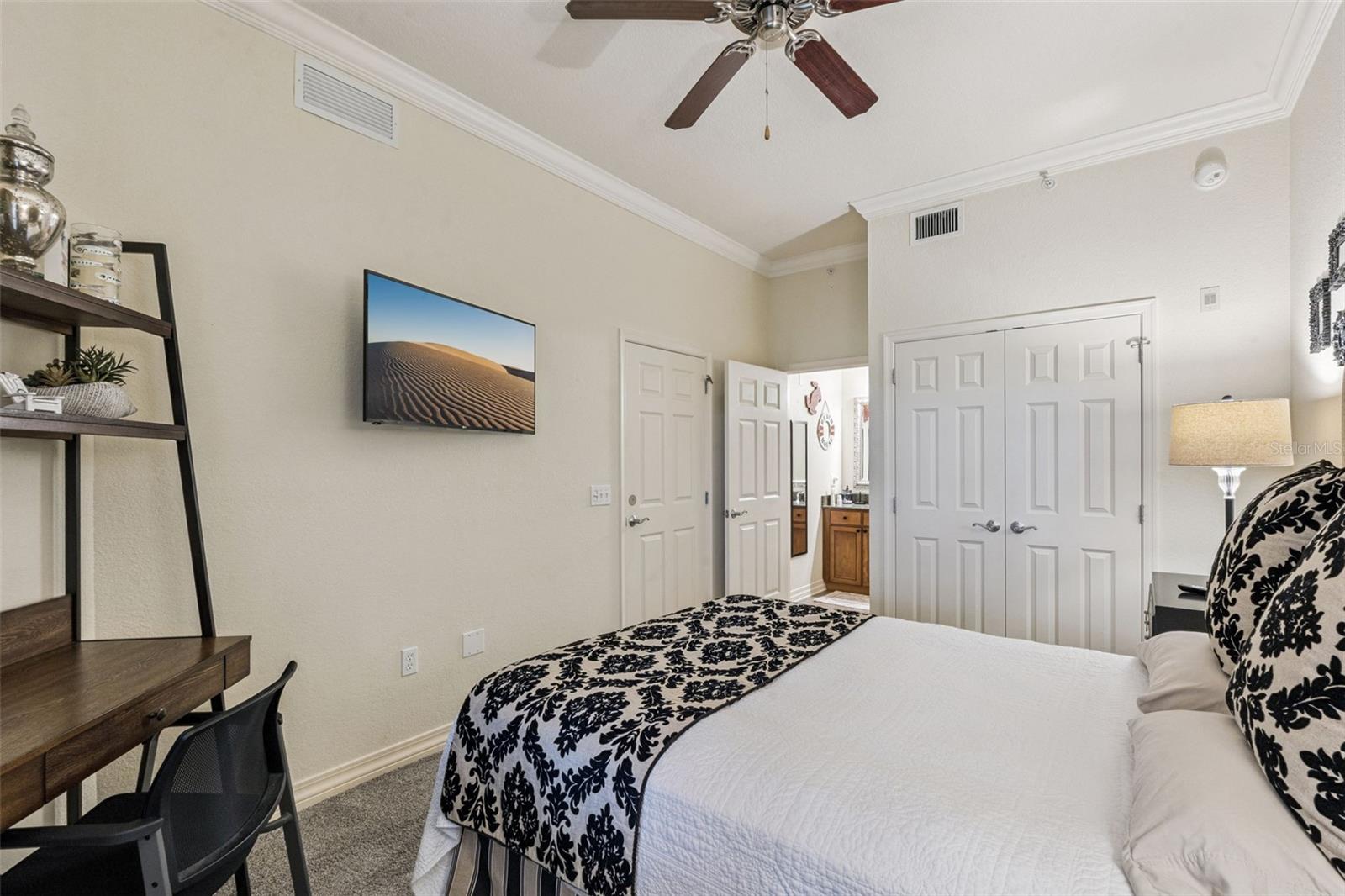 Image 19 of 57 For 7656 Whisper Way 402