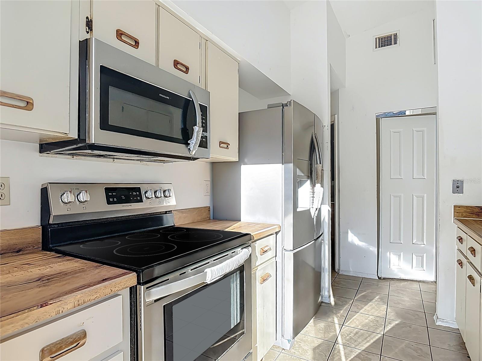 Image 7 of 35 For 1513 Heritage Lane