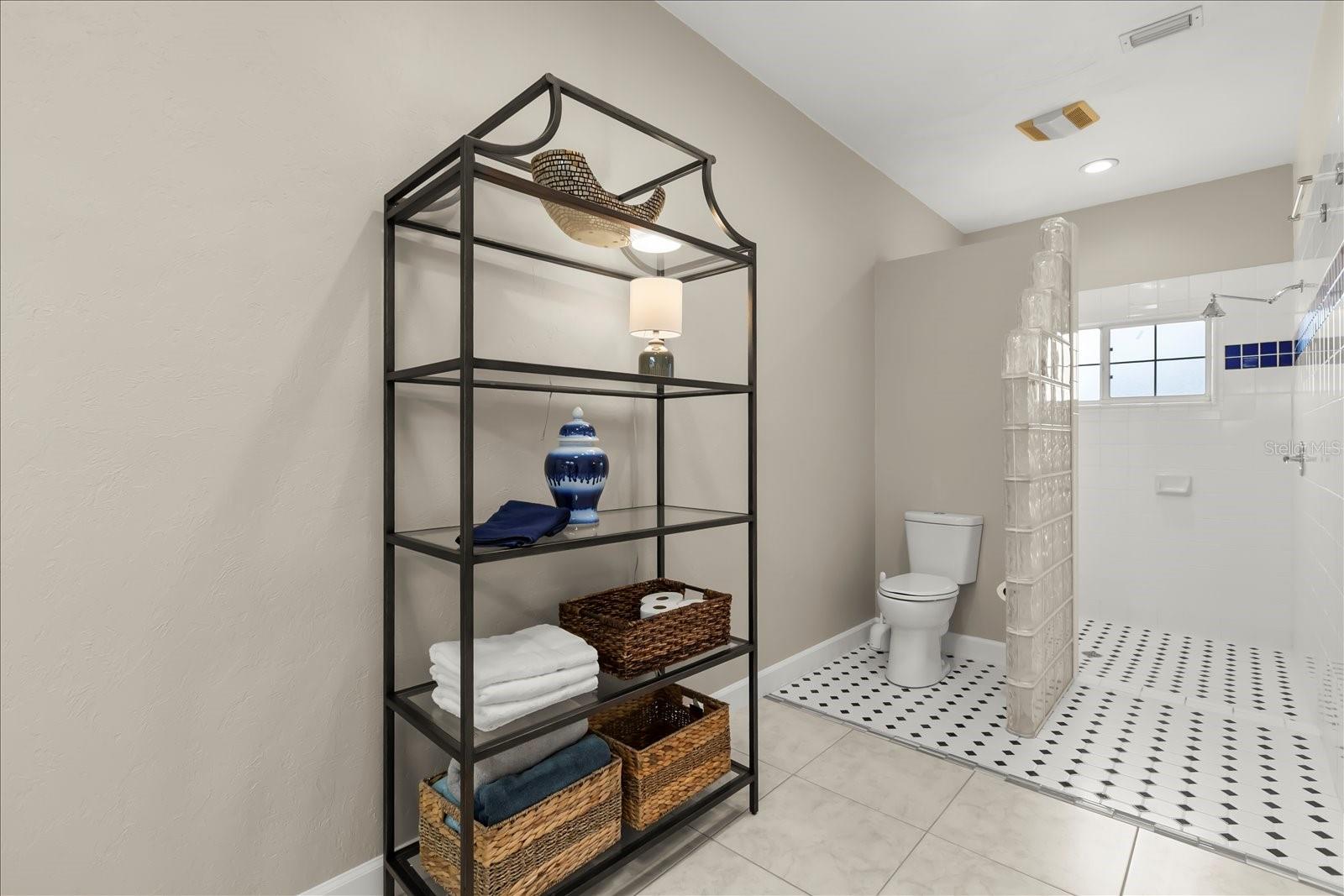 Image 17 of 35 For 2632 Golfridge Lane