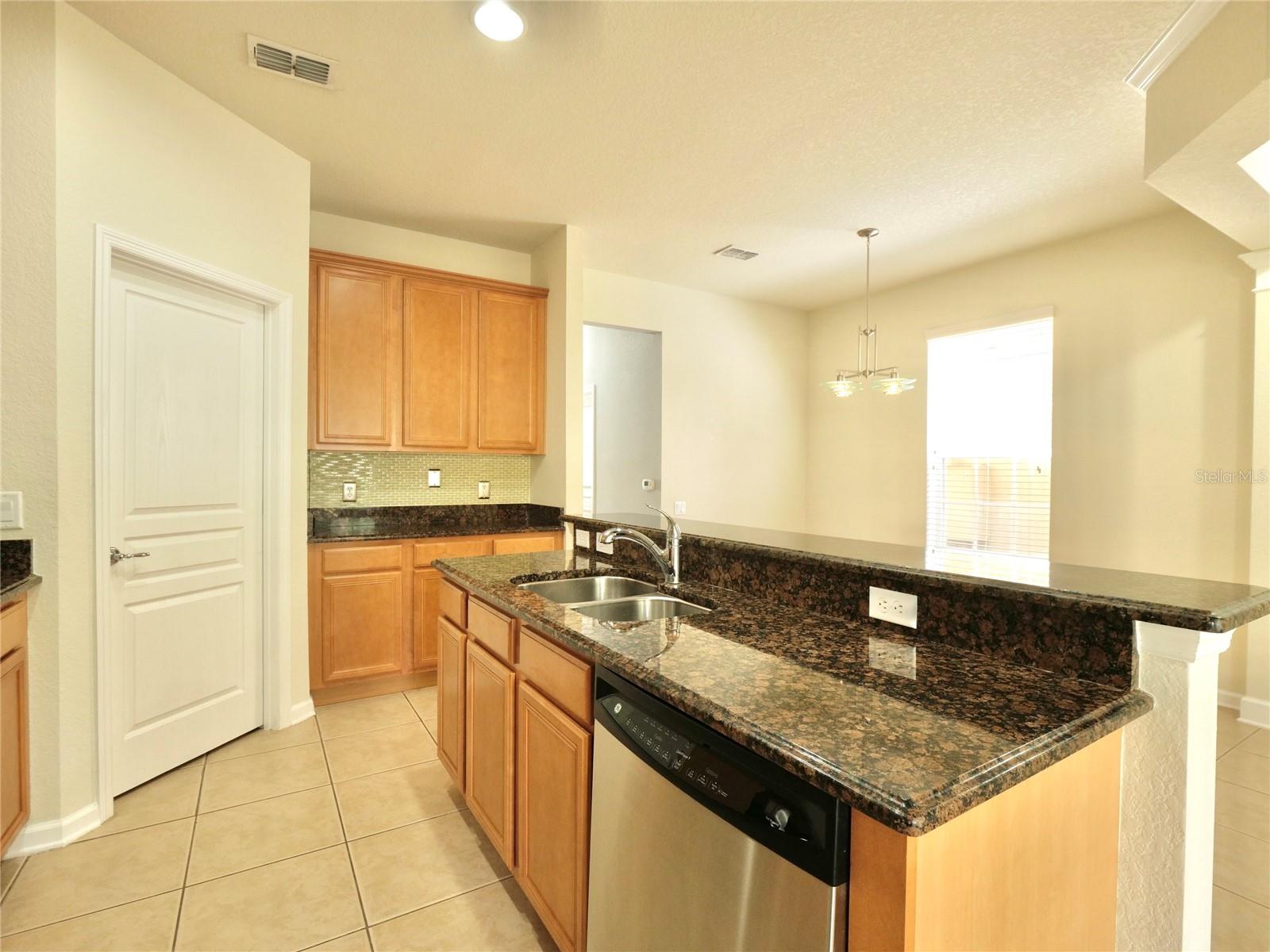 Image 7 of 24 For 12958 Vennetta Way