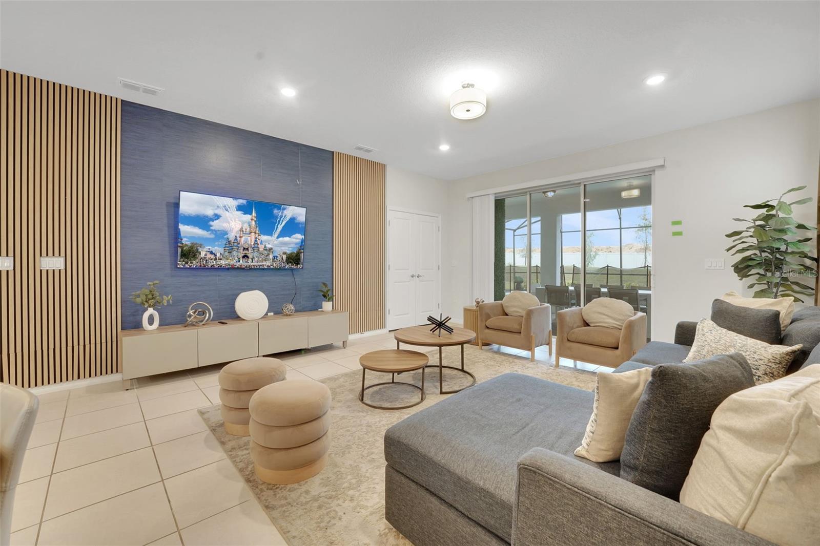 Image 4 of 66 For 4450 Kaipo Road