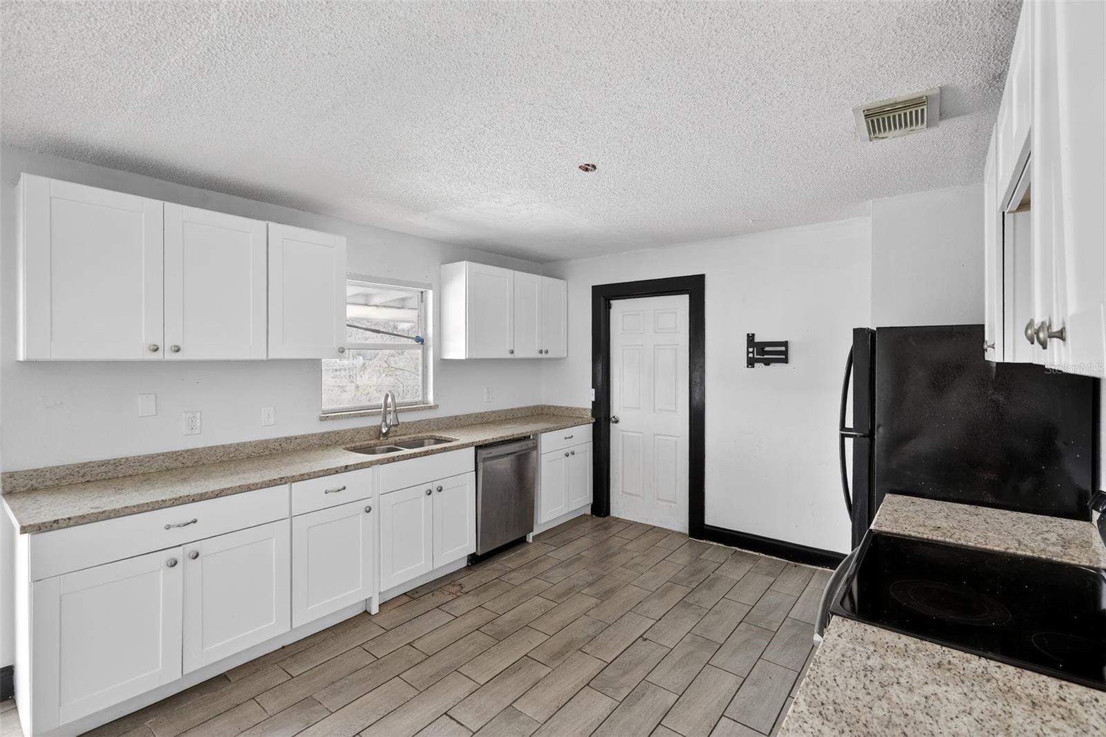 Image 12 of 25 For 4534 Lemans Drive