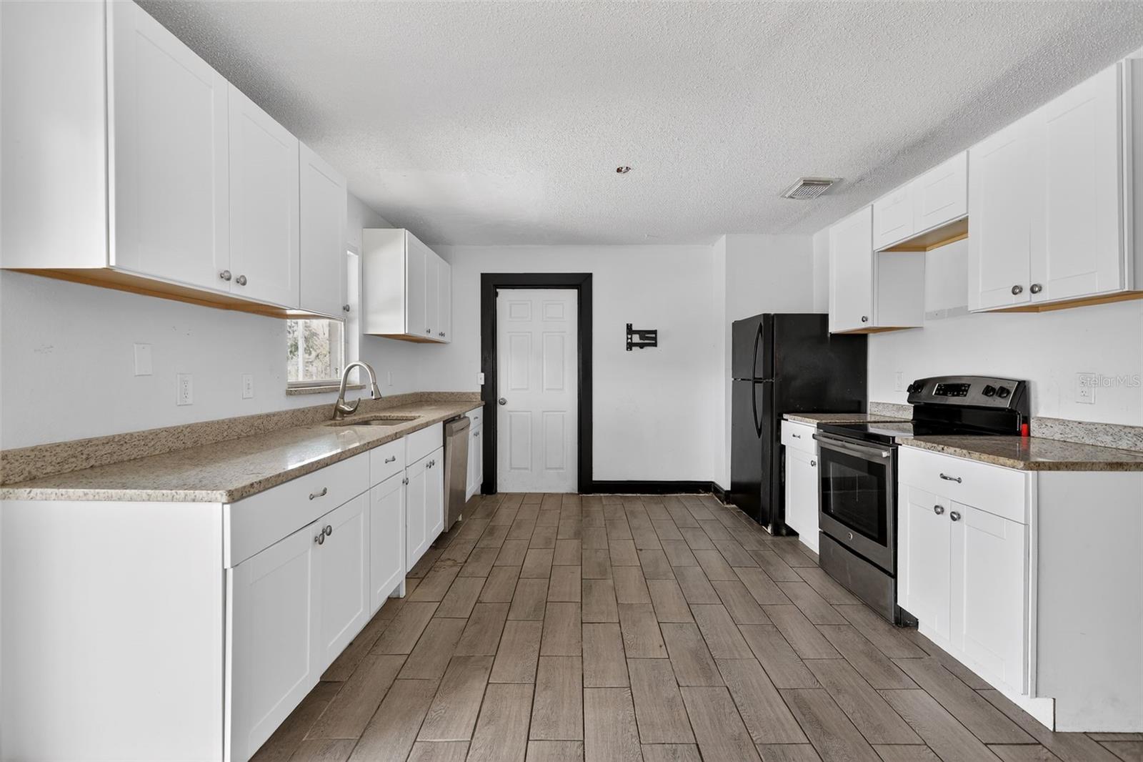 Image 13 of 25 For 4534 Lemans Drive