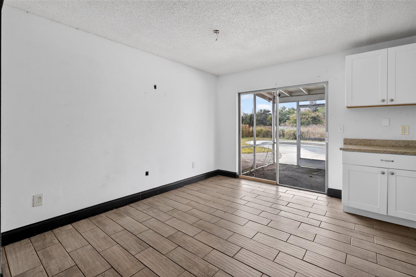 Image 16 of 25 For 4534 Lemans Drive