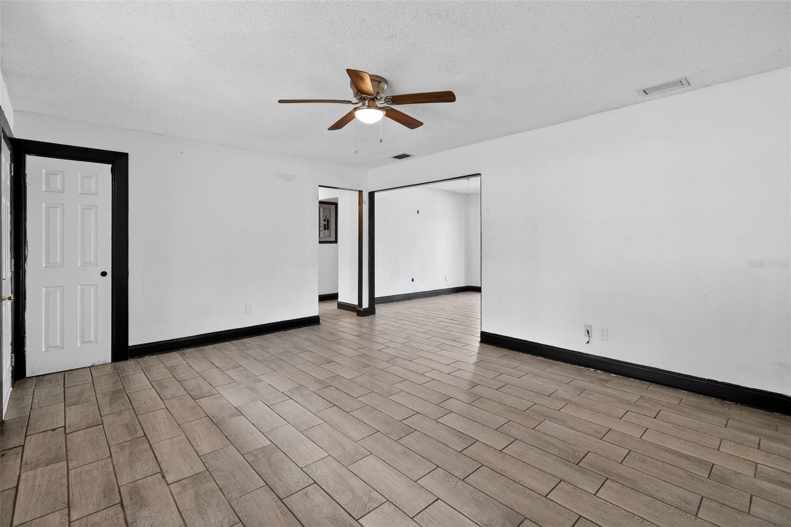 Image 6 of 25 For 4534 Lemans Drive