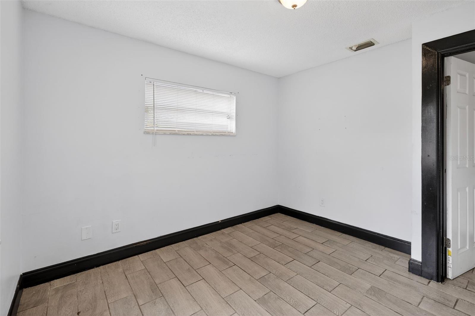 Image 7 of 25 For 4534 Lemans Drive