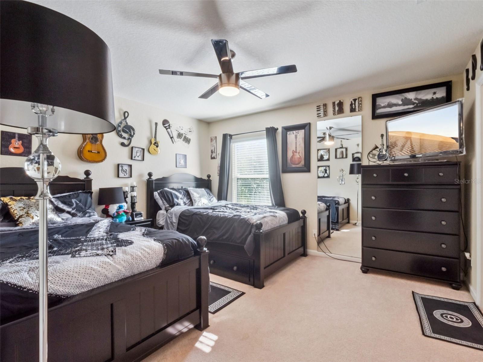 Image 27 of 32 For 7991 Esta Lane