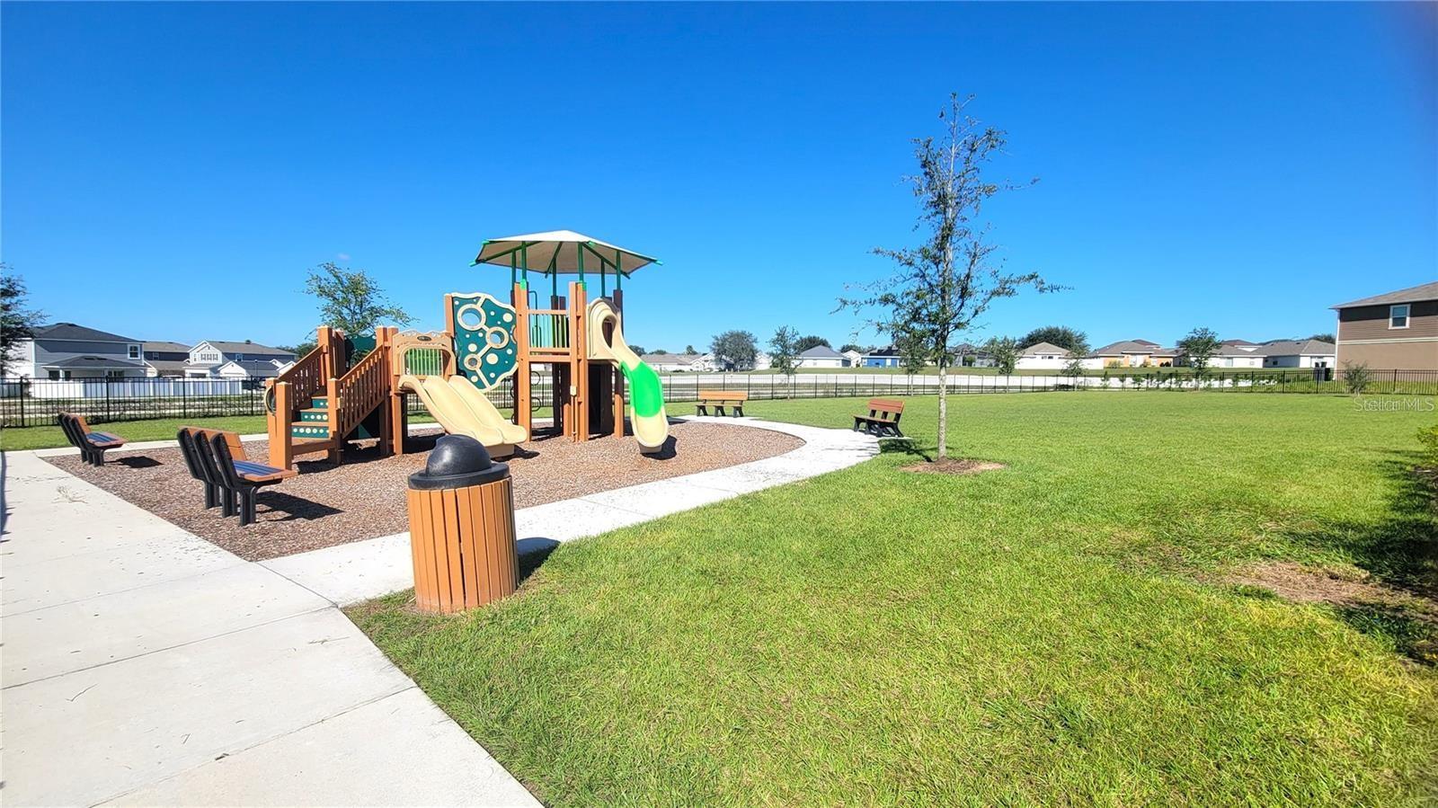 Image 16 of 17 For 1500 Mirabella Circle