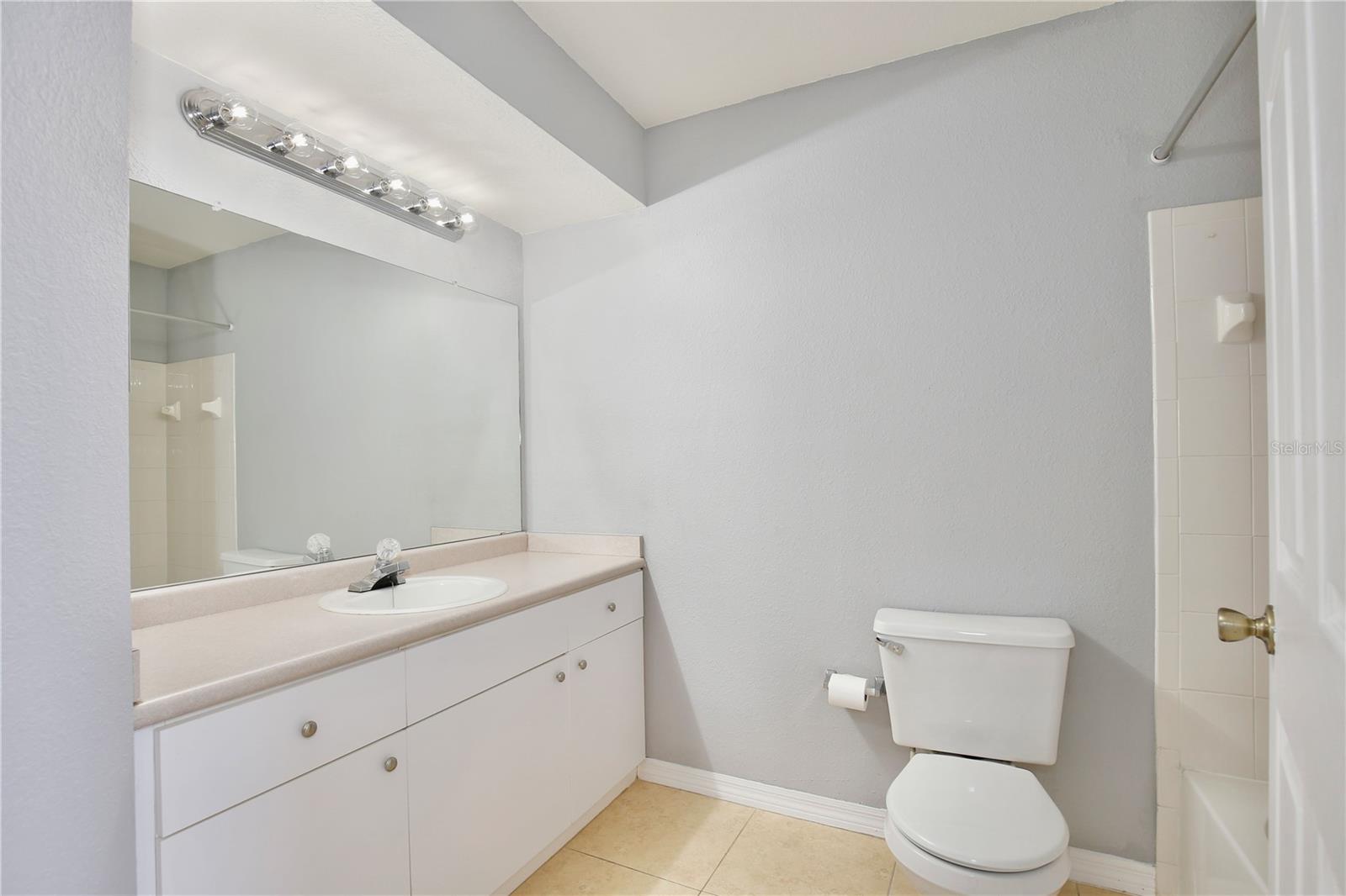 Image 10 of 17 For 5131 City Street 634