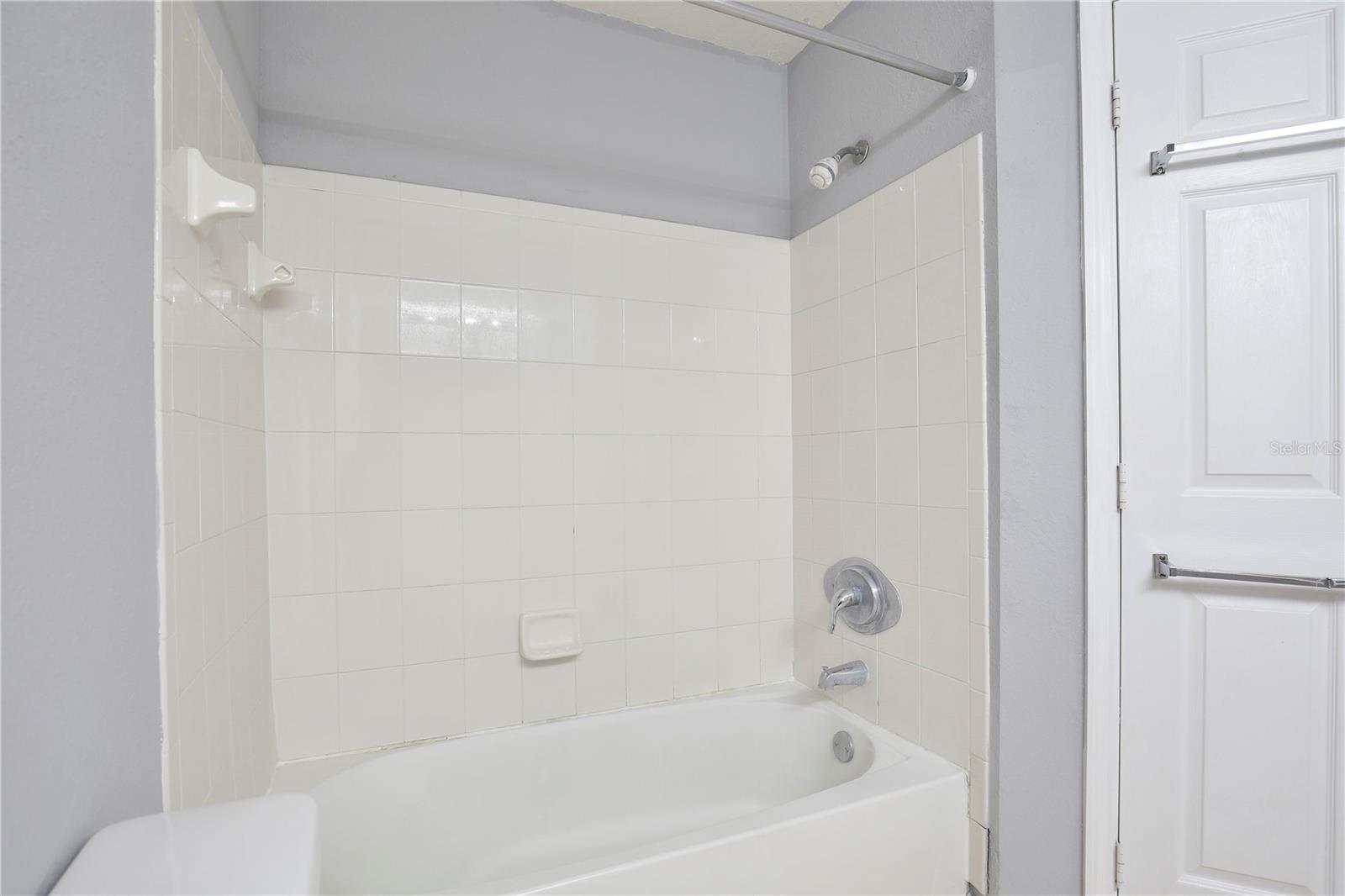 Image 11 of 17 For 5131 City Street 634