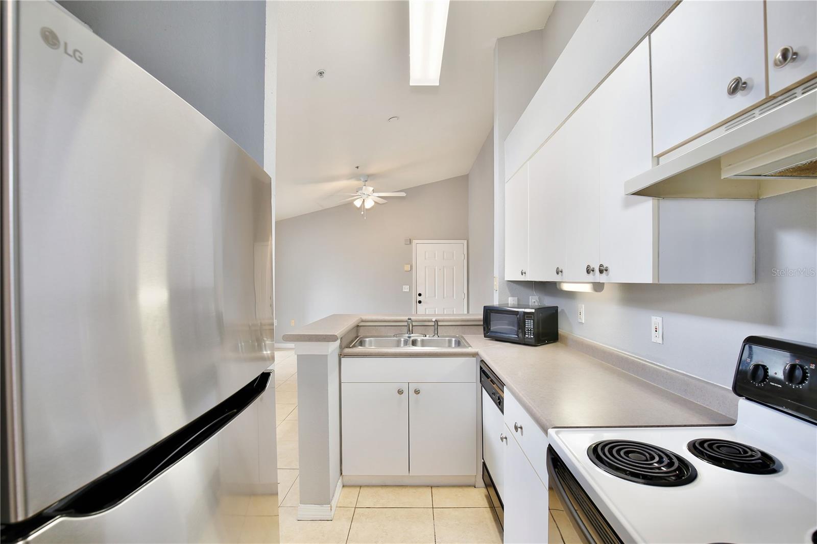 Image 7 of 17 For 5131 City Street 634