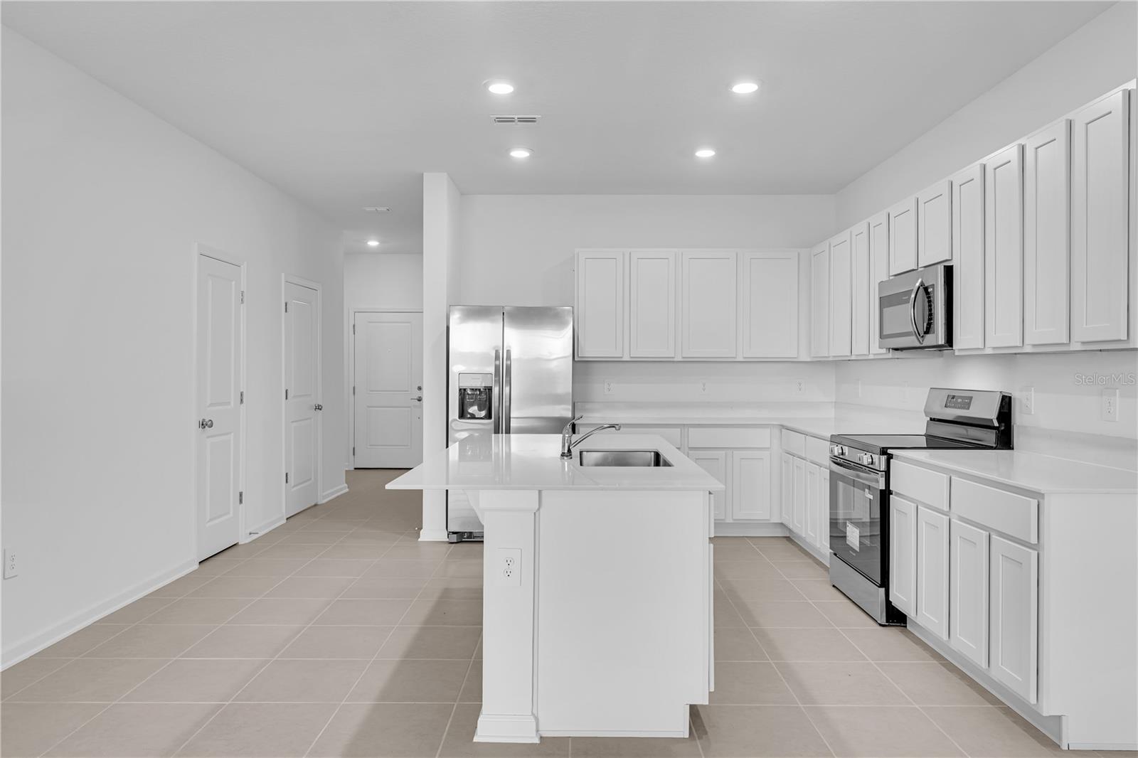 Image 4 of 30 For 2827 Maloof Drive