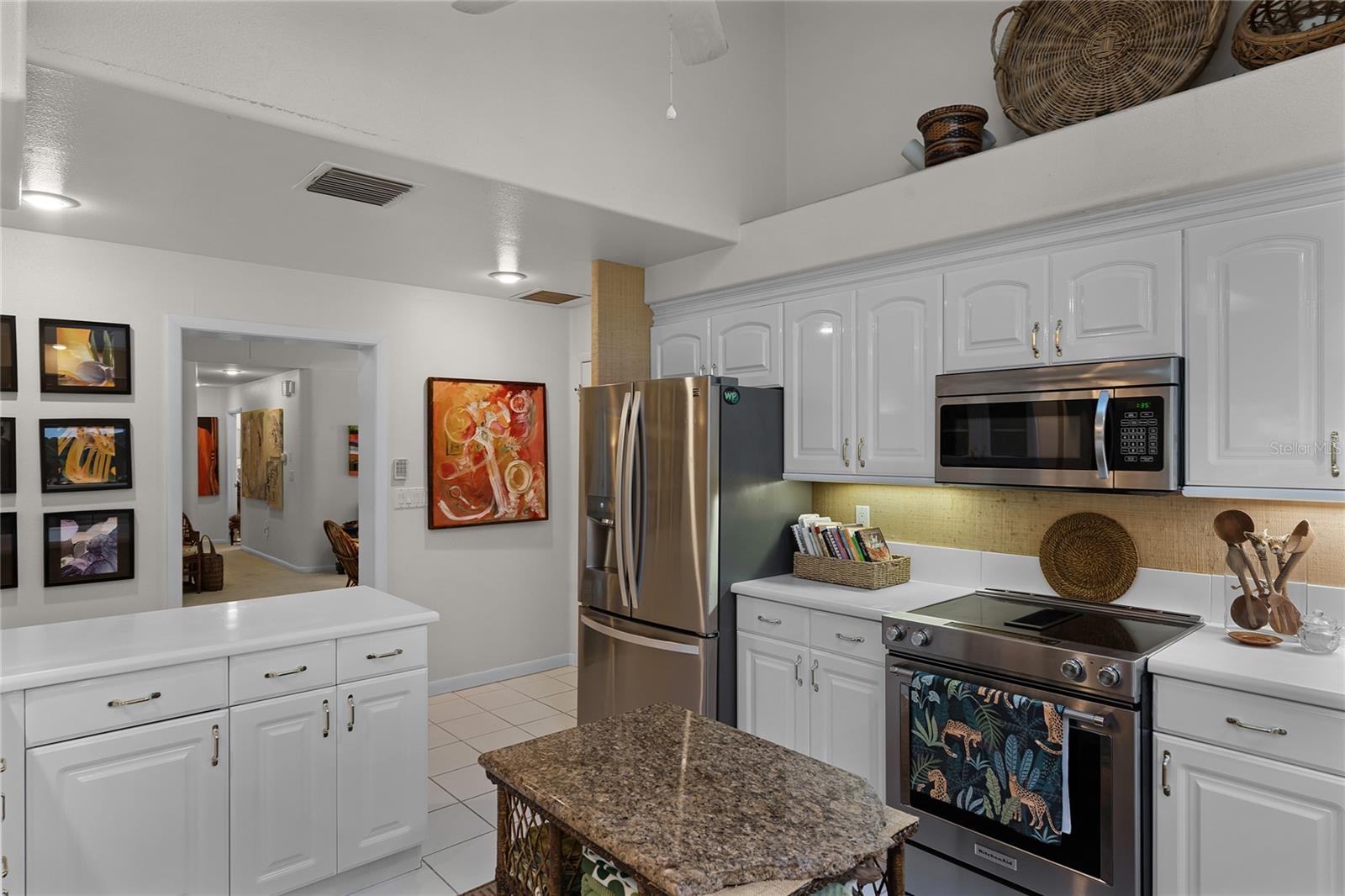 Image 14 of 41 For 1611 Walnut Avenue