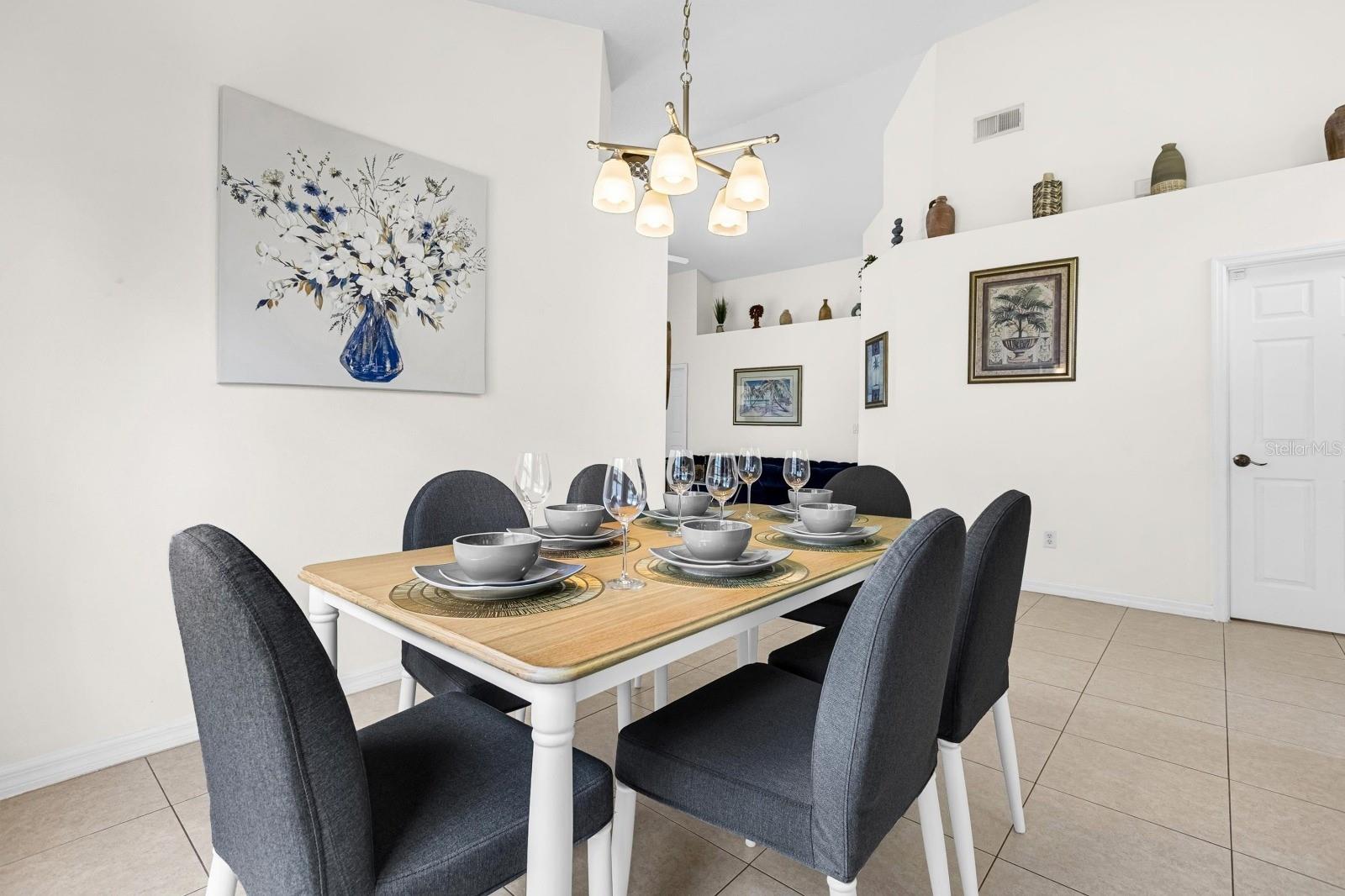 Image 14 of 34 For 1015 Tourmaline Drive