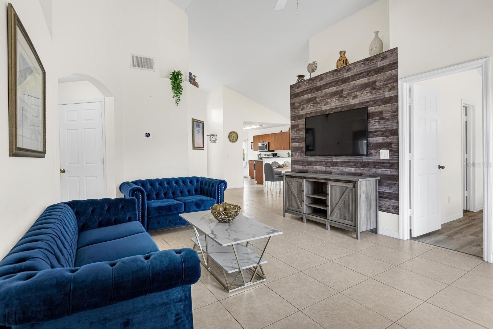 Image 16 of 34 For 1015 Tourmaline Drive