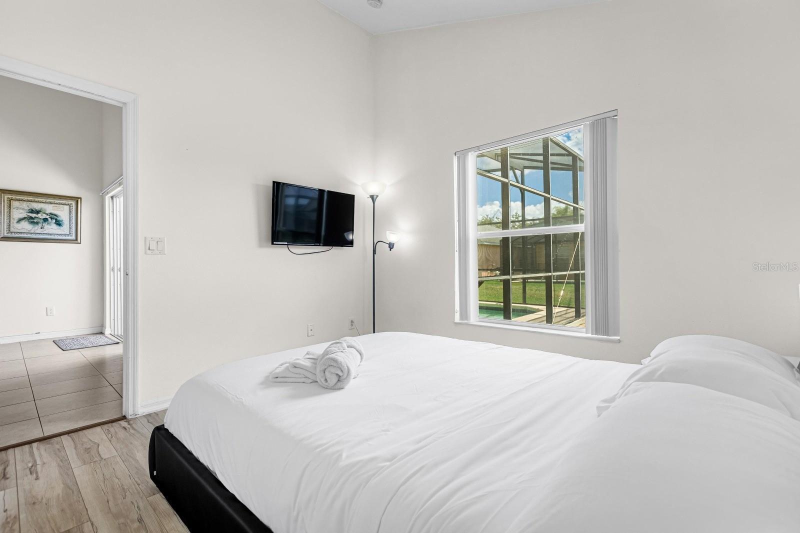 Image 28 of 34 For 1015 Tourmaline Drive