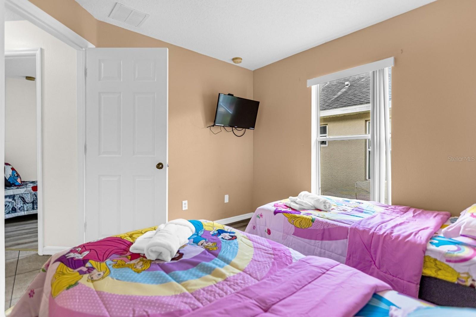 Image 30 of 34 For 1015 Tourmaline Drive