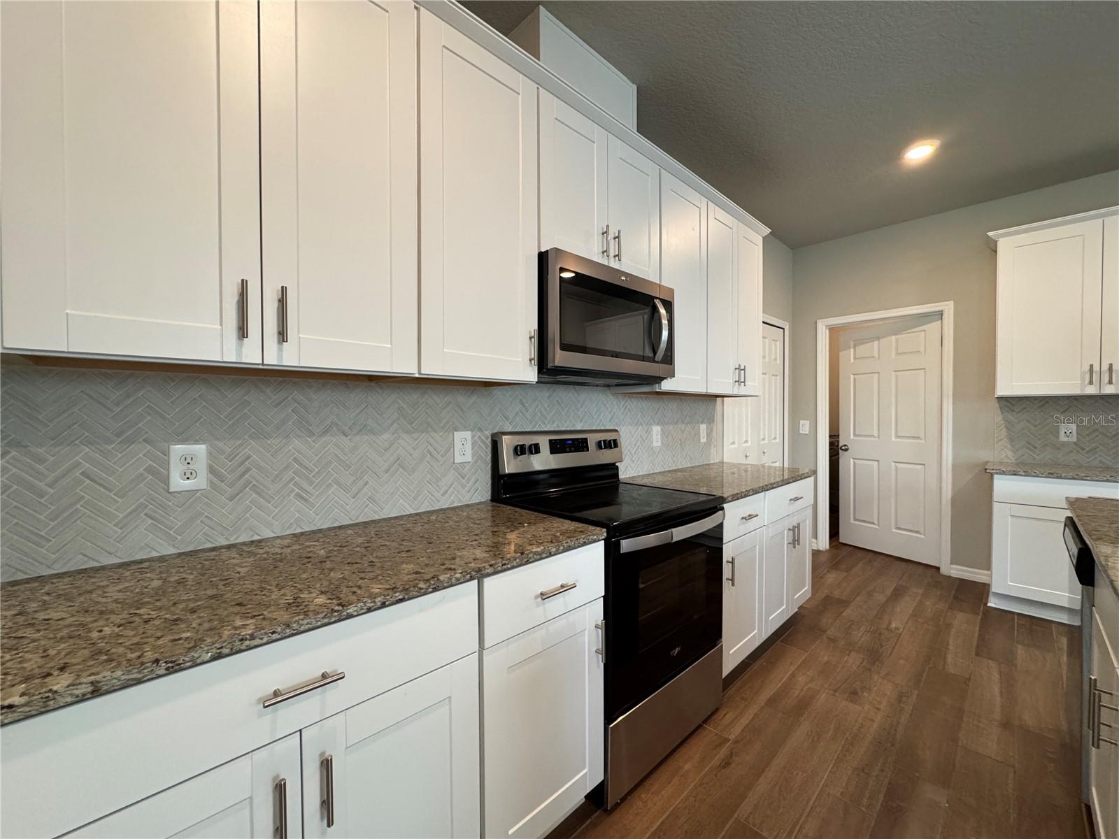 Image 9 of 21 For 2325 Mystic Maze Lane