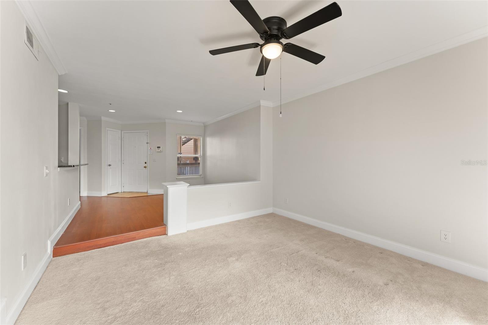 Image 15 of 33 For 490 Pin Oak Place 216