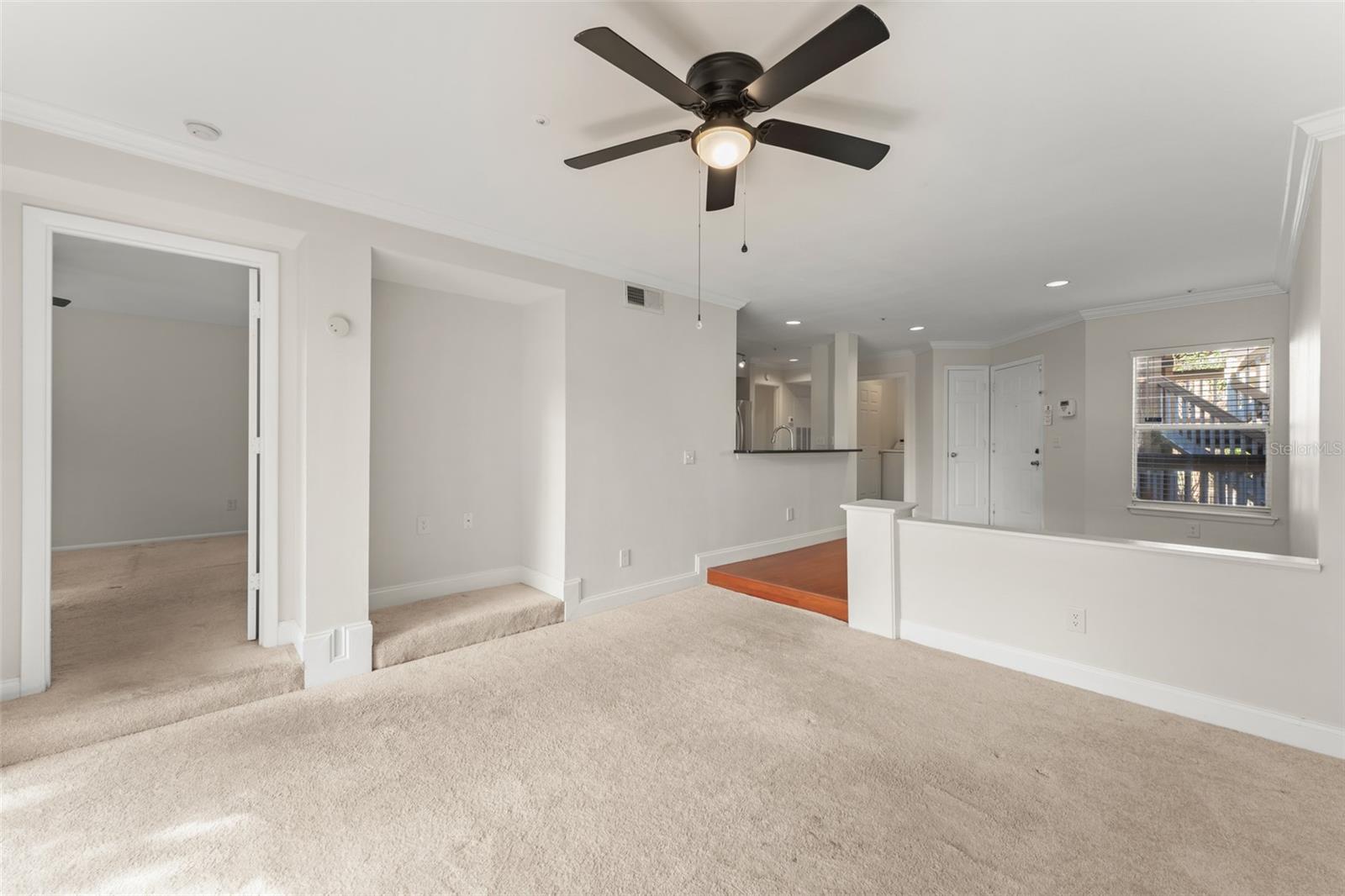 Image 16 of 33 For 490 Pin Oak Place 216