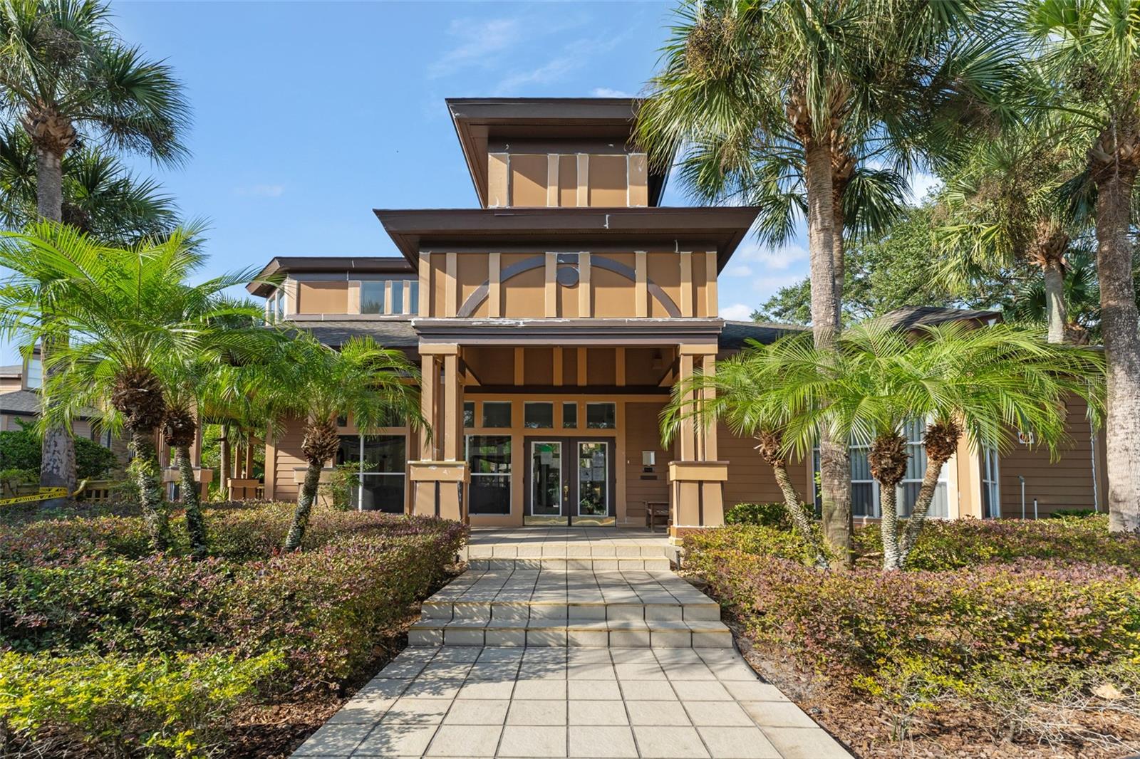 Image 30 of 33 For 490 Pin Oak Place 216