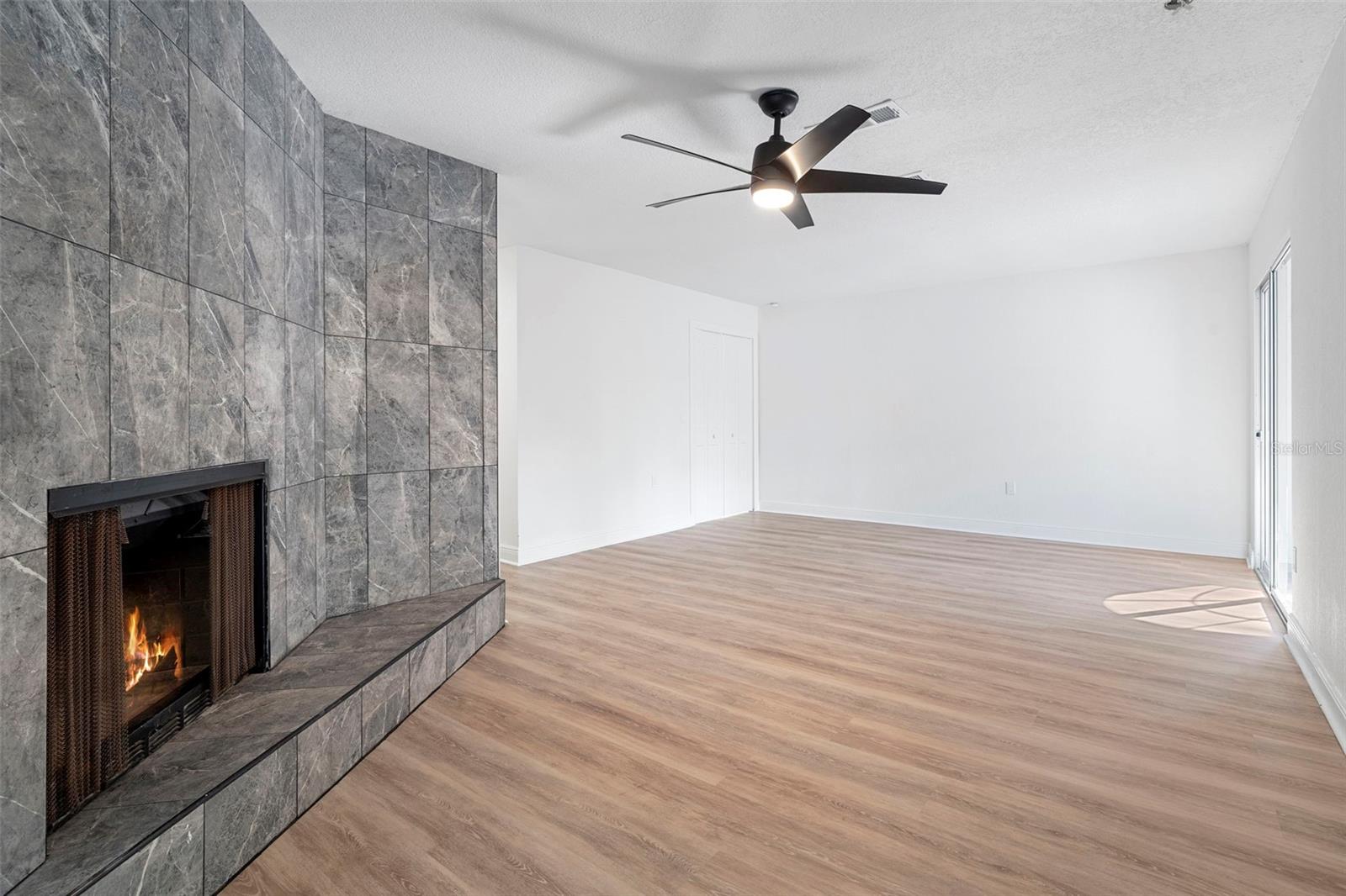 Image 25 of 61 For 1812 Baywood Avenue