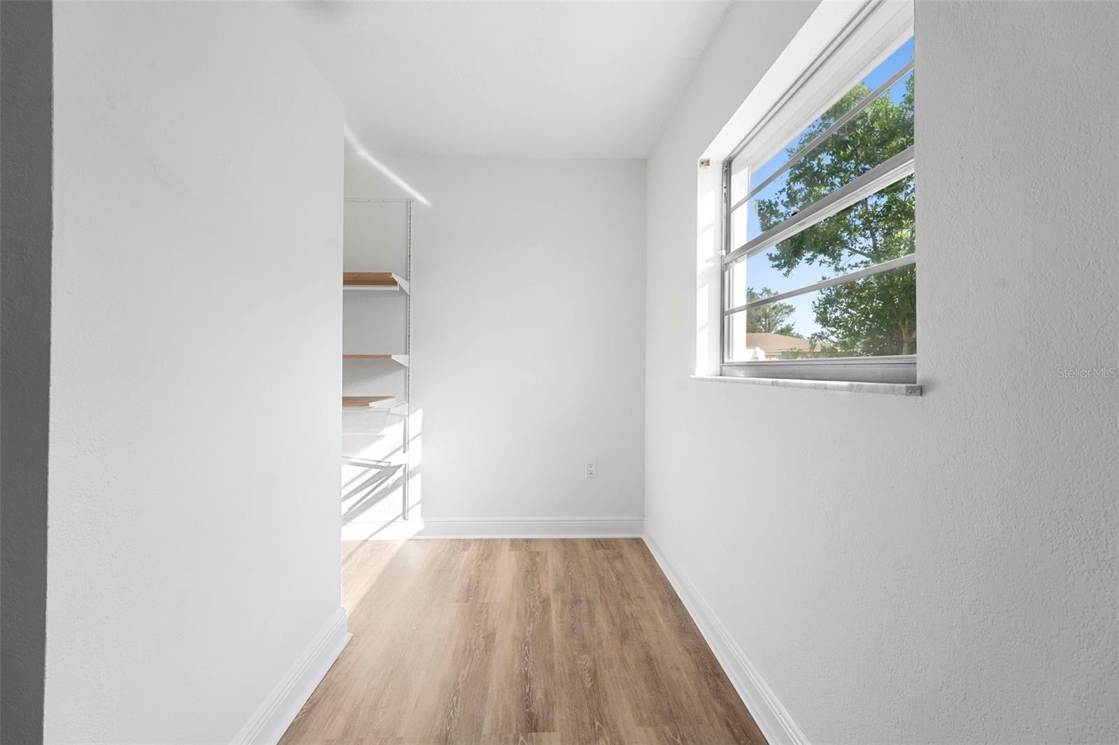 Image 27 of 61 For 1812 Baywood Avenue