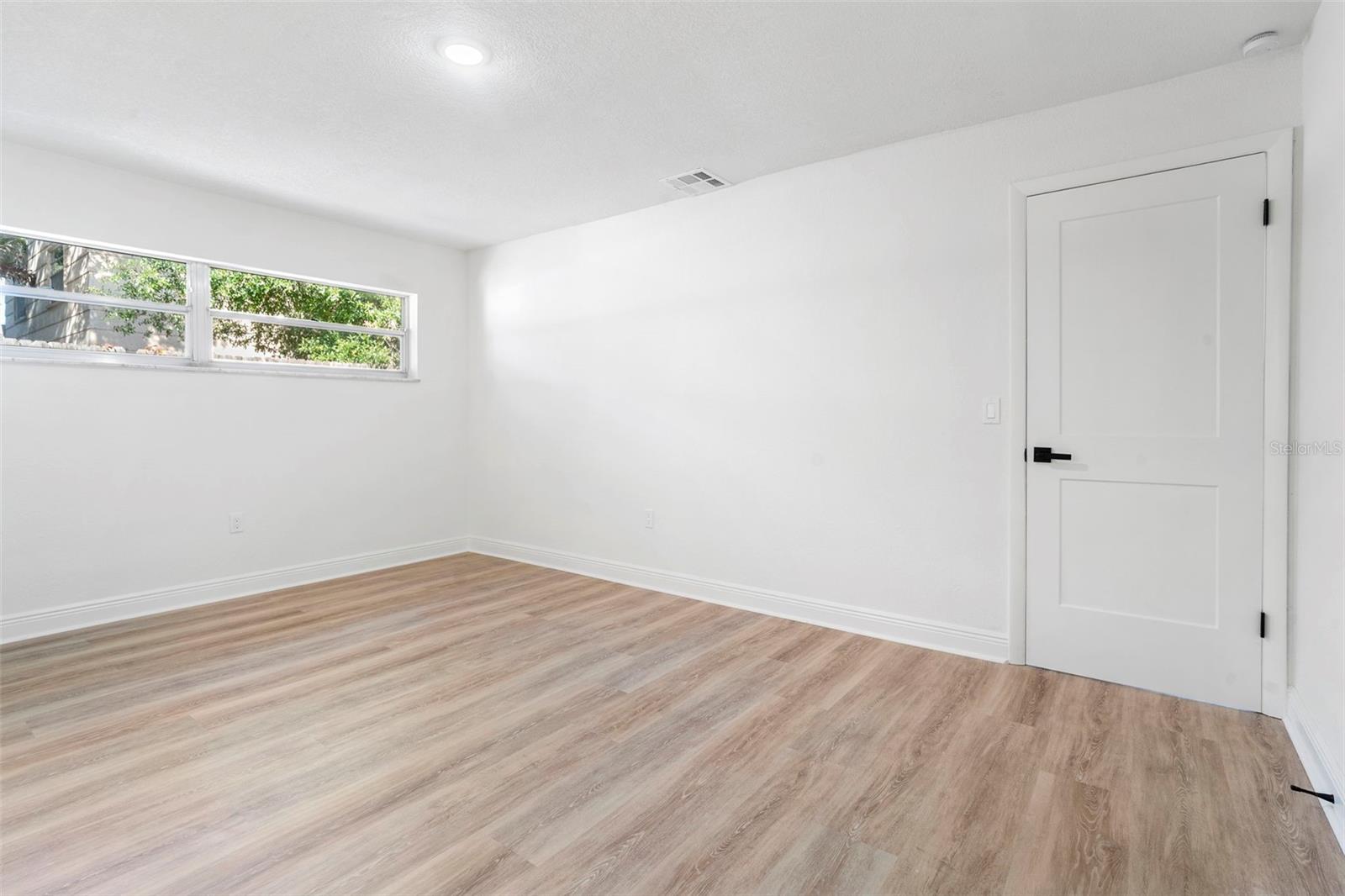 Image 41 of 61 For 1812 Baywood Avenue