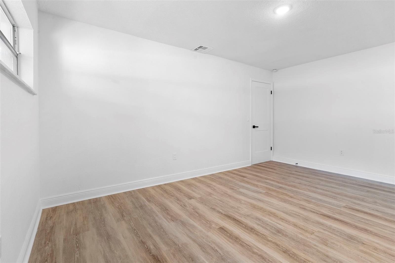 Image 42 of 61 For 1812 Baywood Avenue