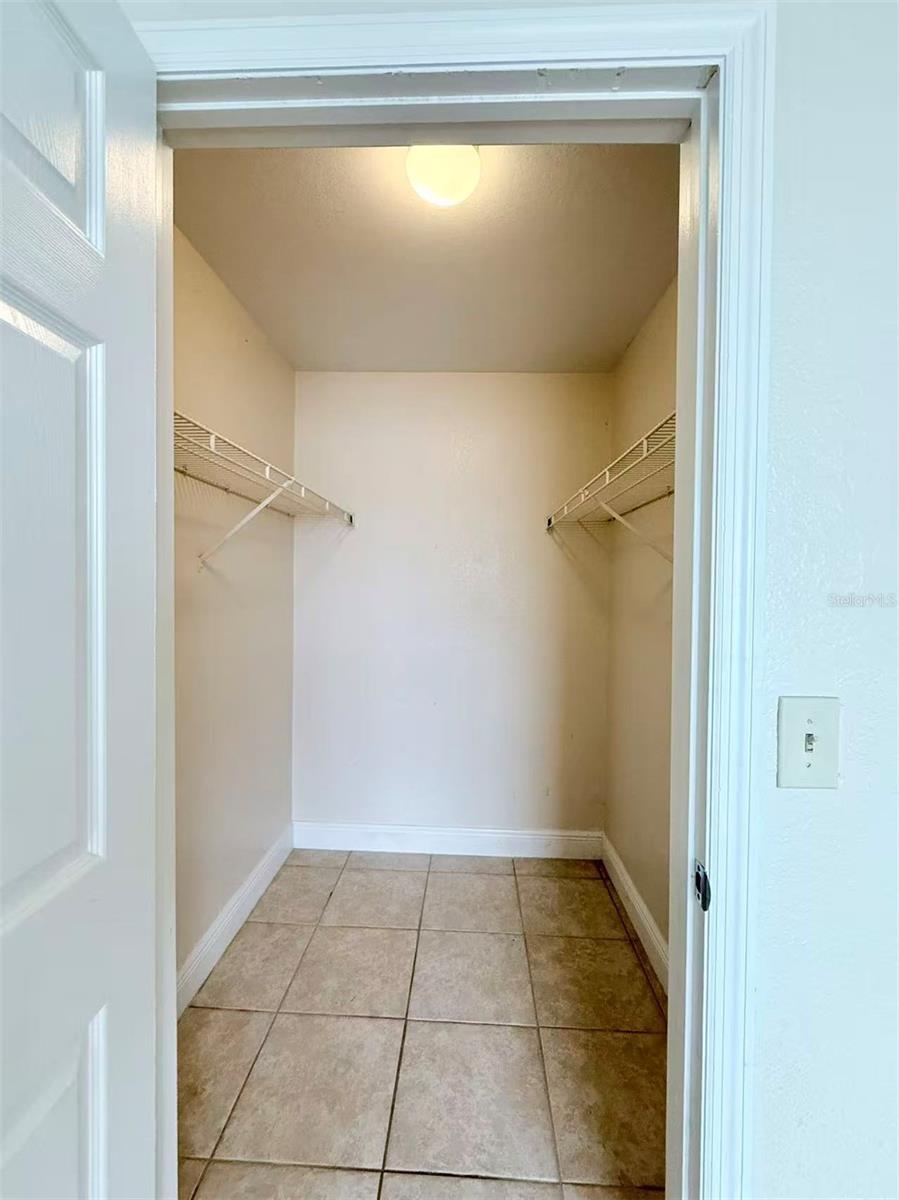 Image 11 of 24 For 2550 Alafaya Trail 6205