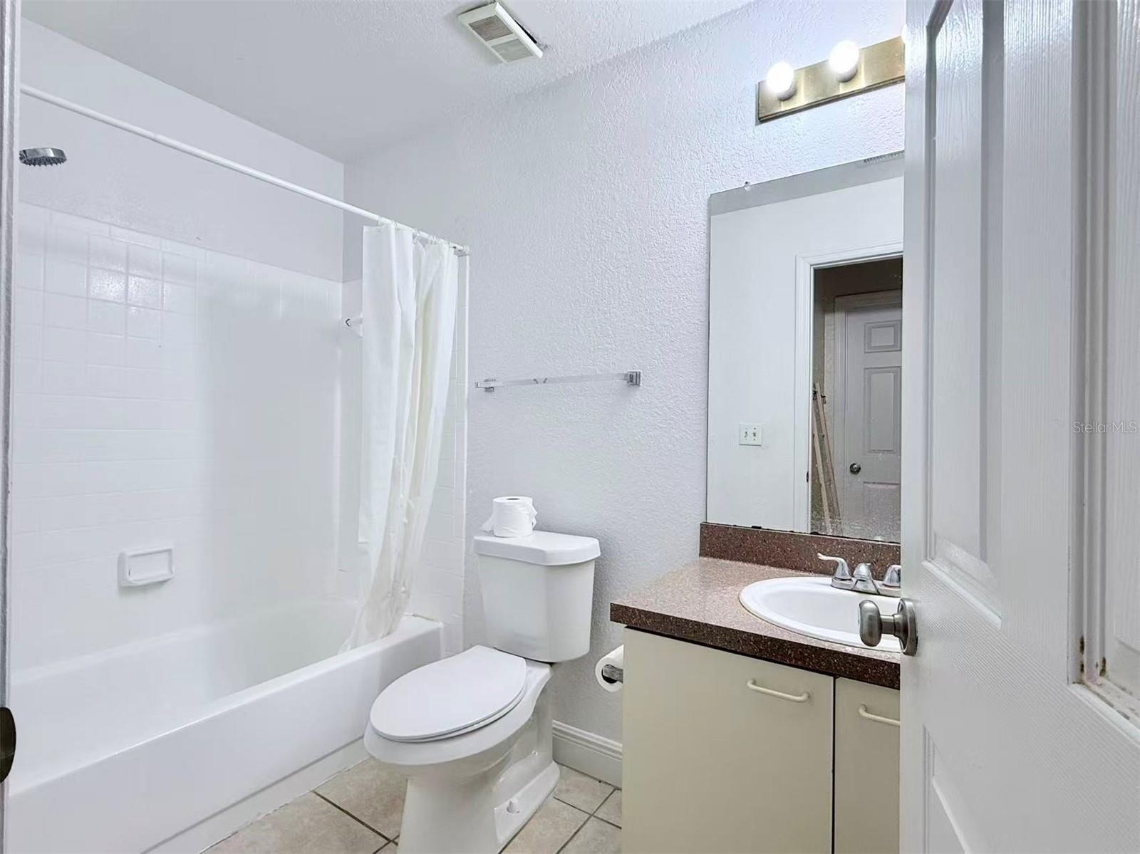 Image 12 of 24 For 2550 Alafaya Trail 6205