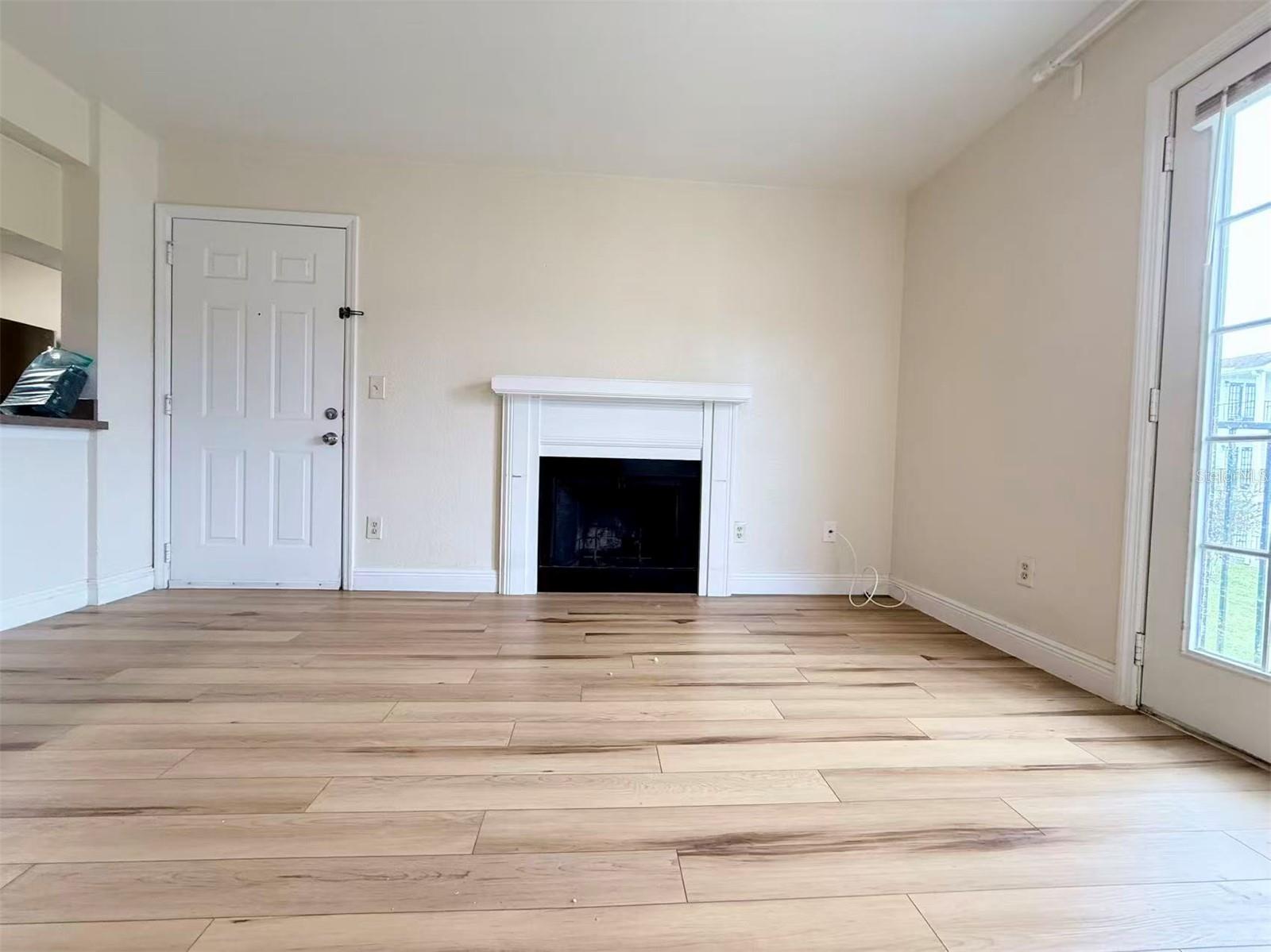 Image 3 of 24 For 2550 Alafaya Trail 6205