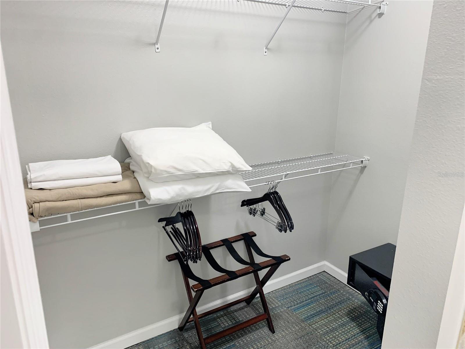 Image 20 of 48 For 14501 Grove Resort Avenue 1105