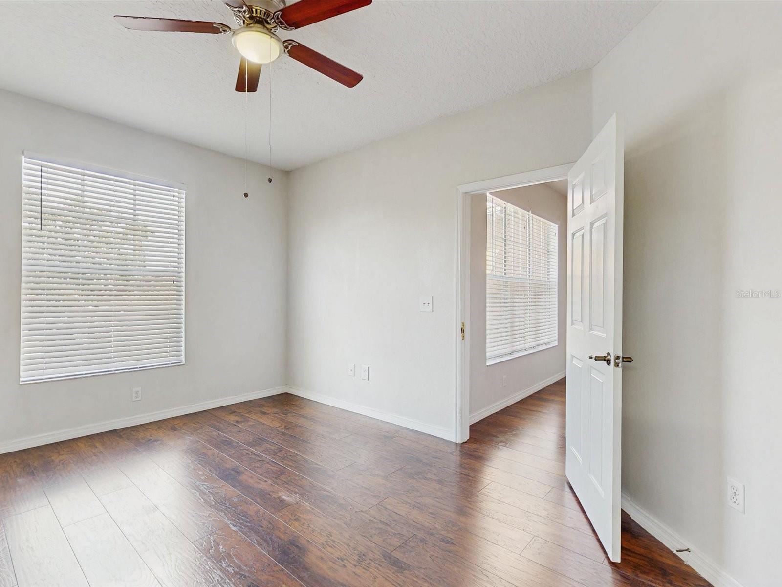 Image 12 of 27 For 5578 Metrowest Boulevard 203